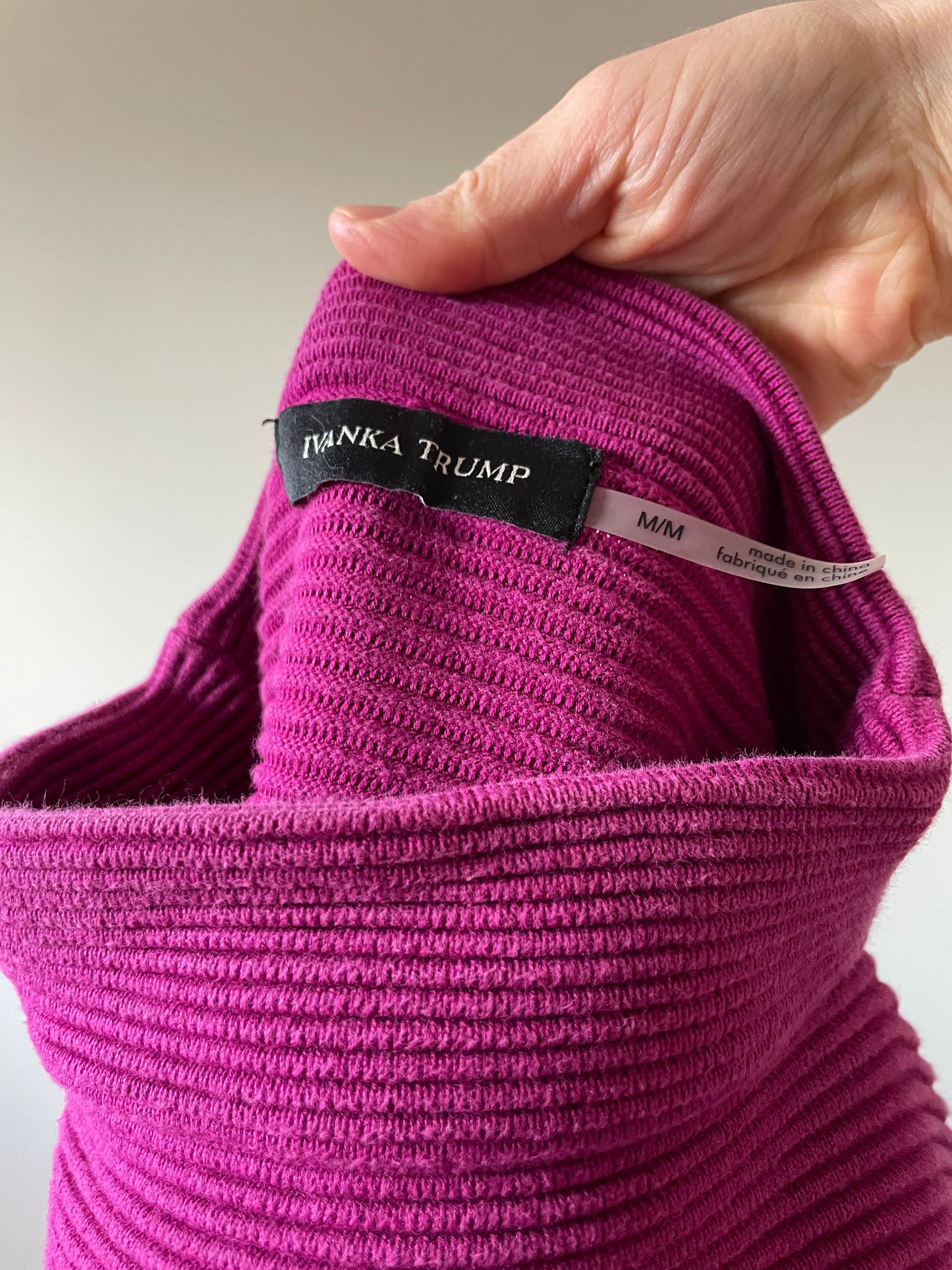 Ivanka Trump Magenta Ribbed Mock Neck Sweater – Medium