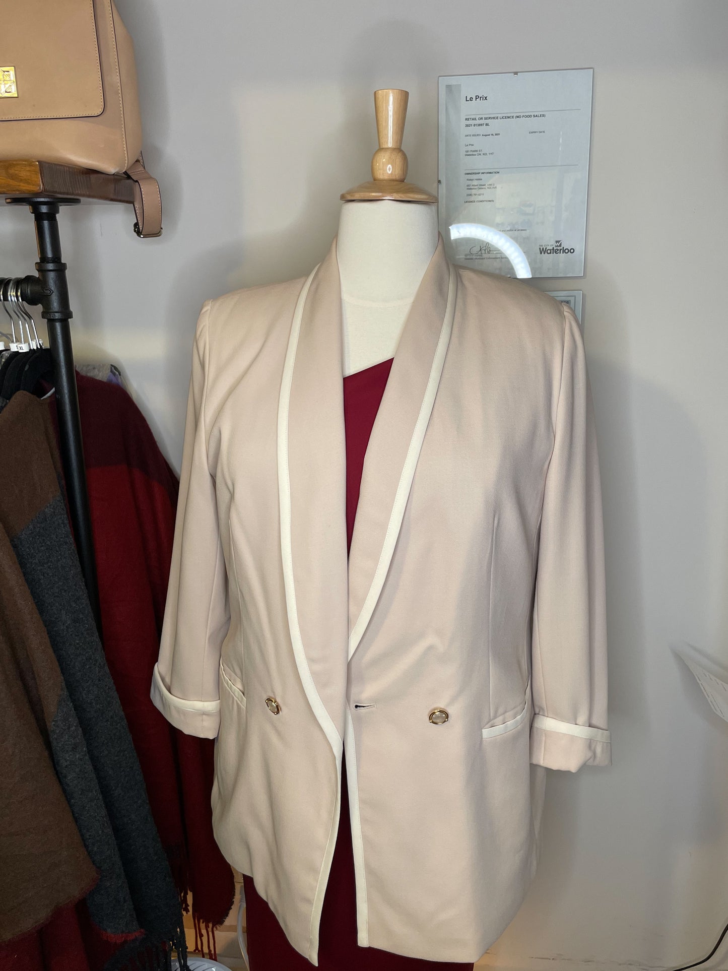 Vintage Peter Nygard 100% Wool Long Beige Blazer - Size 16