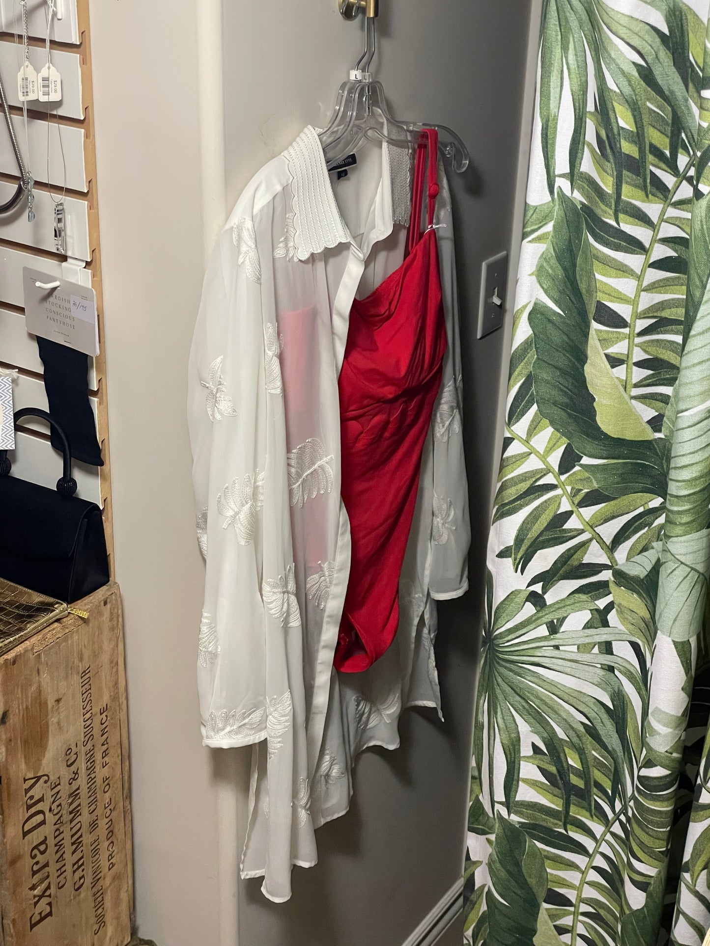 Melanie Lyne Sheer White Embroidered Palm Print Tunic Cover Up Button Front Shirt - Size 14