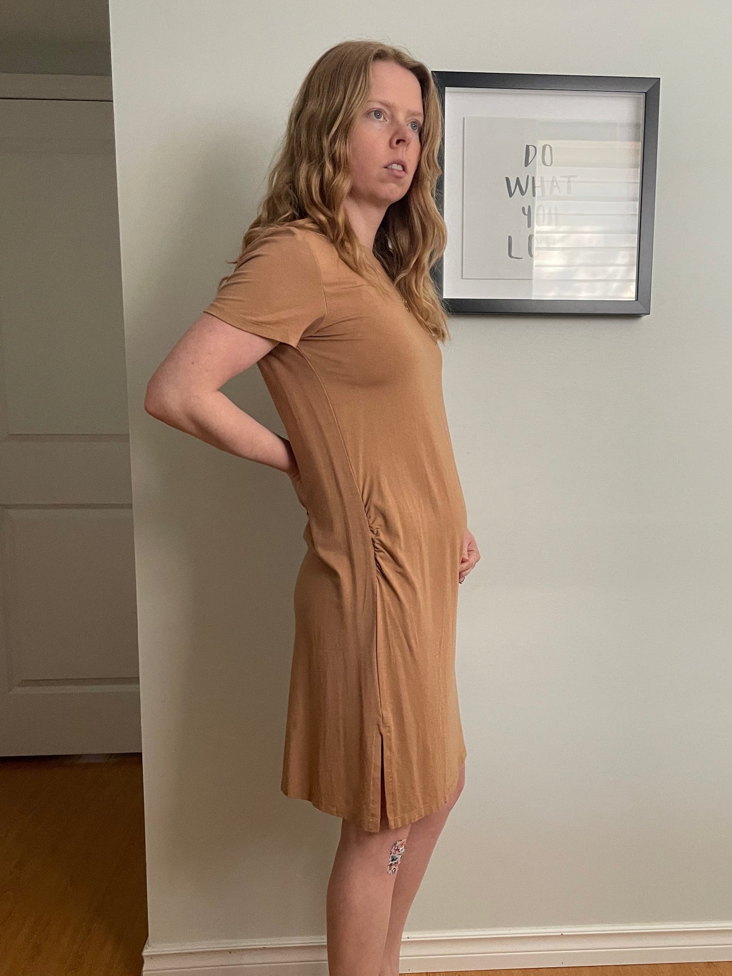 Harmony Belly Camel Short Sleeve Maternity Jersey Dress – Small