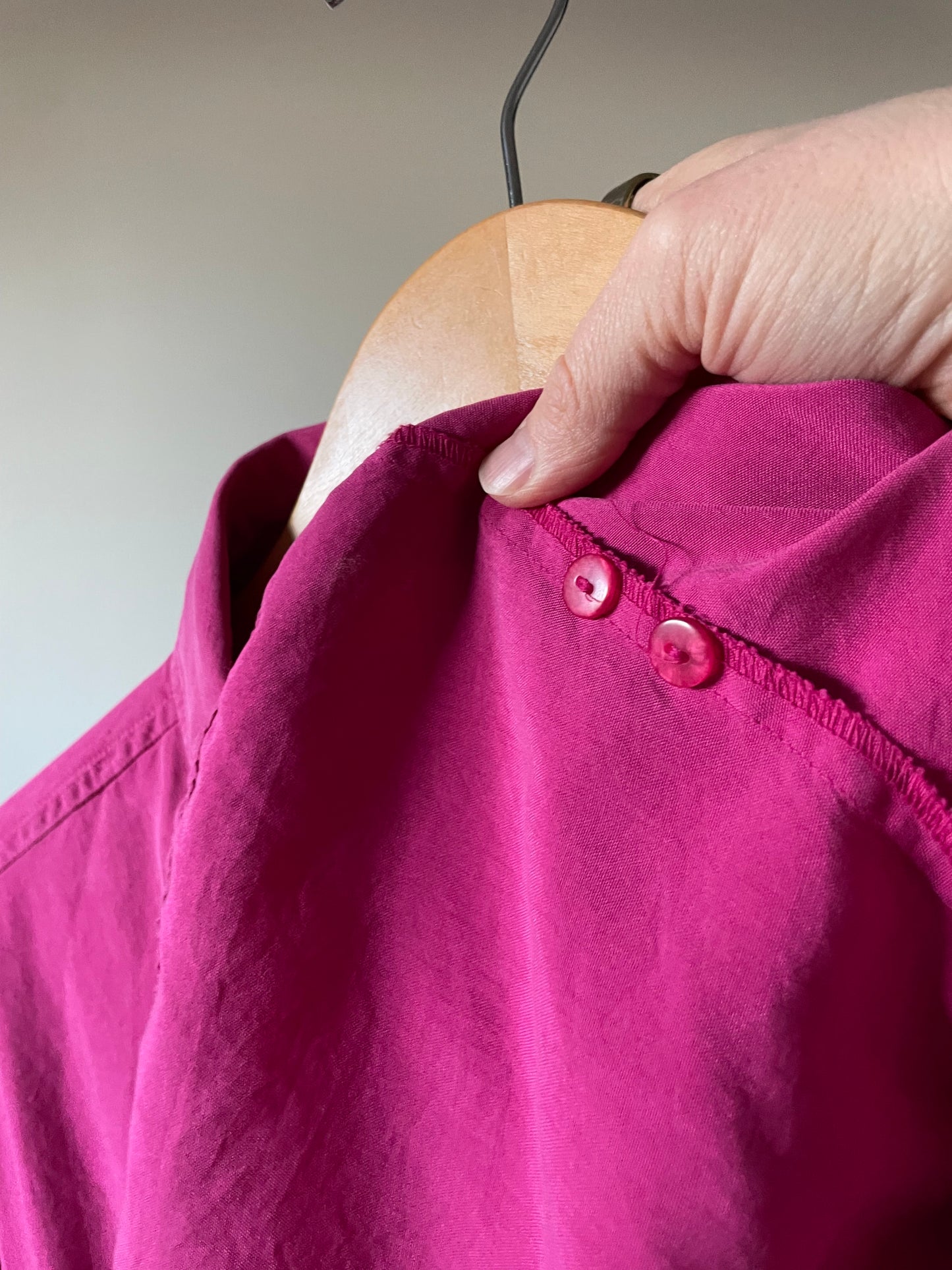 Vintage Principles Bright Fuchsia 100% Silk Button-Up Shirt – Medium