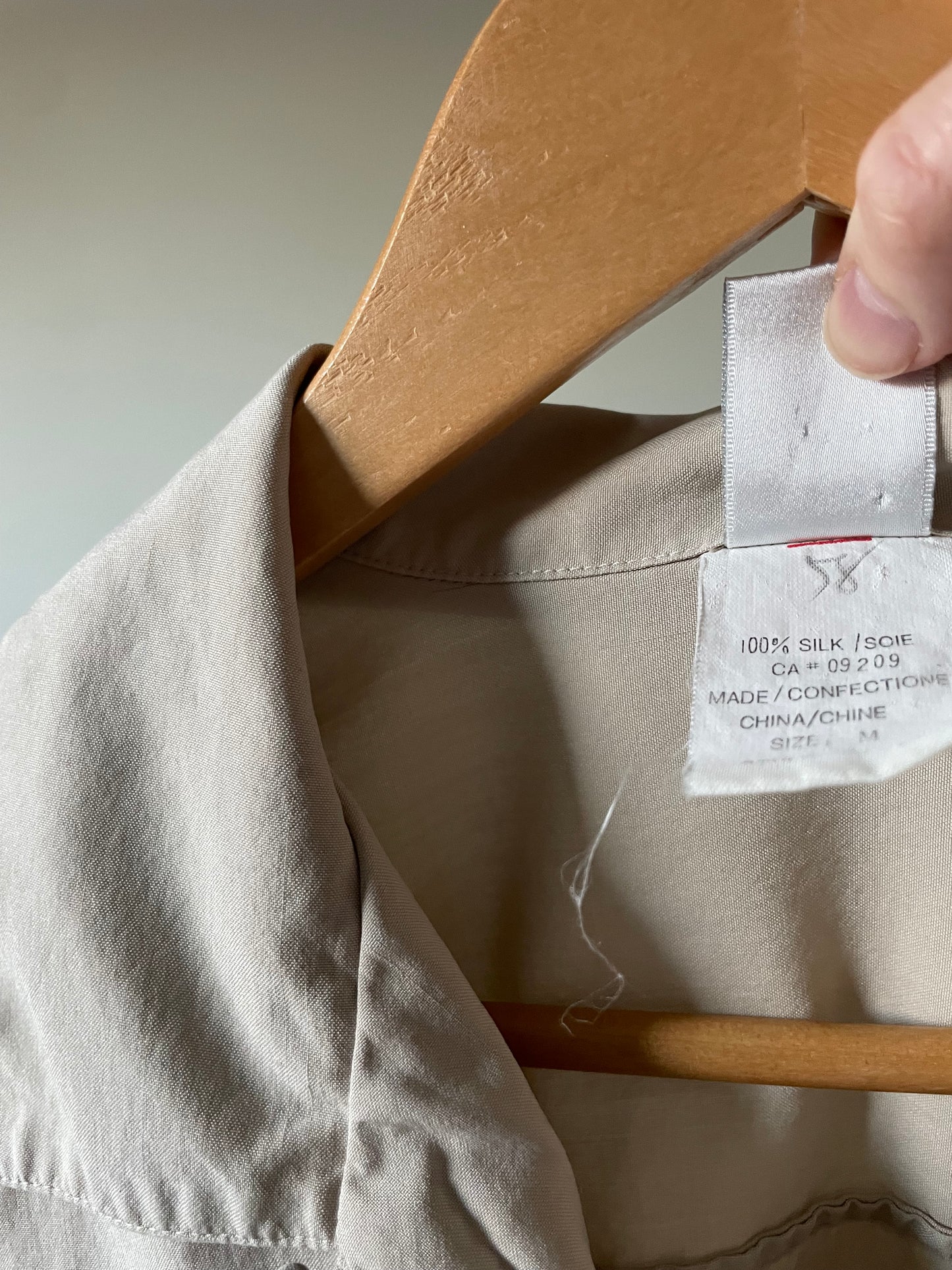 Vintage Cleo Beige 100% Silk Button-Up Shirt – Medium