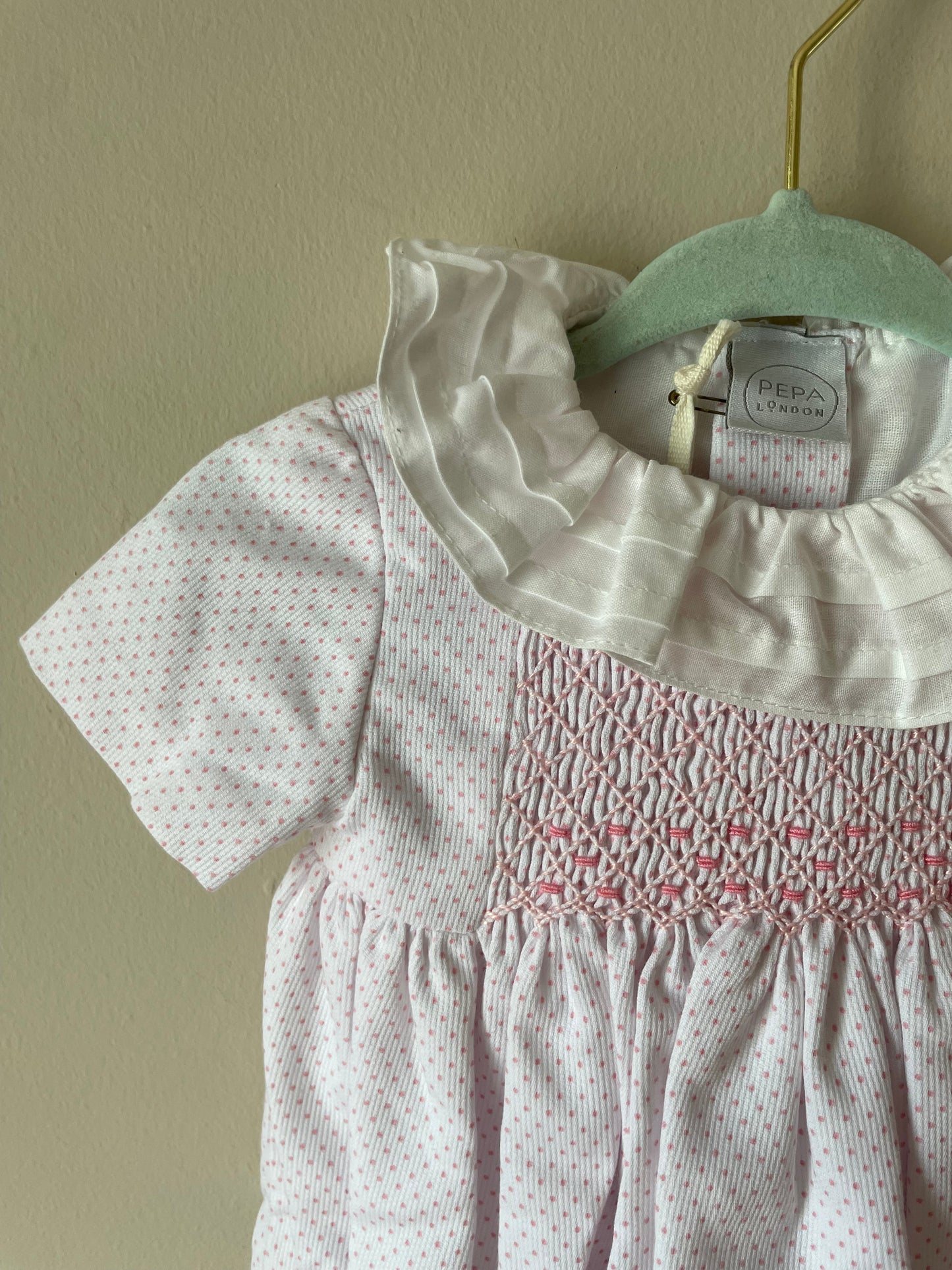 PEPA LONDON White & Pink Dot Smocked Romper NWT – Size 3 Months
