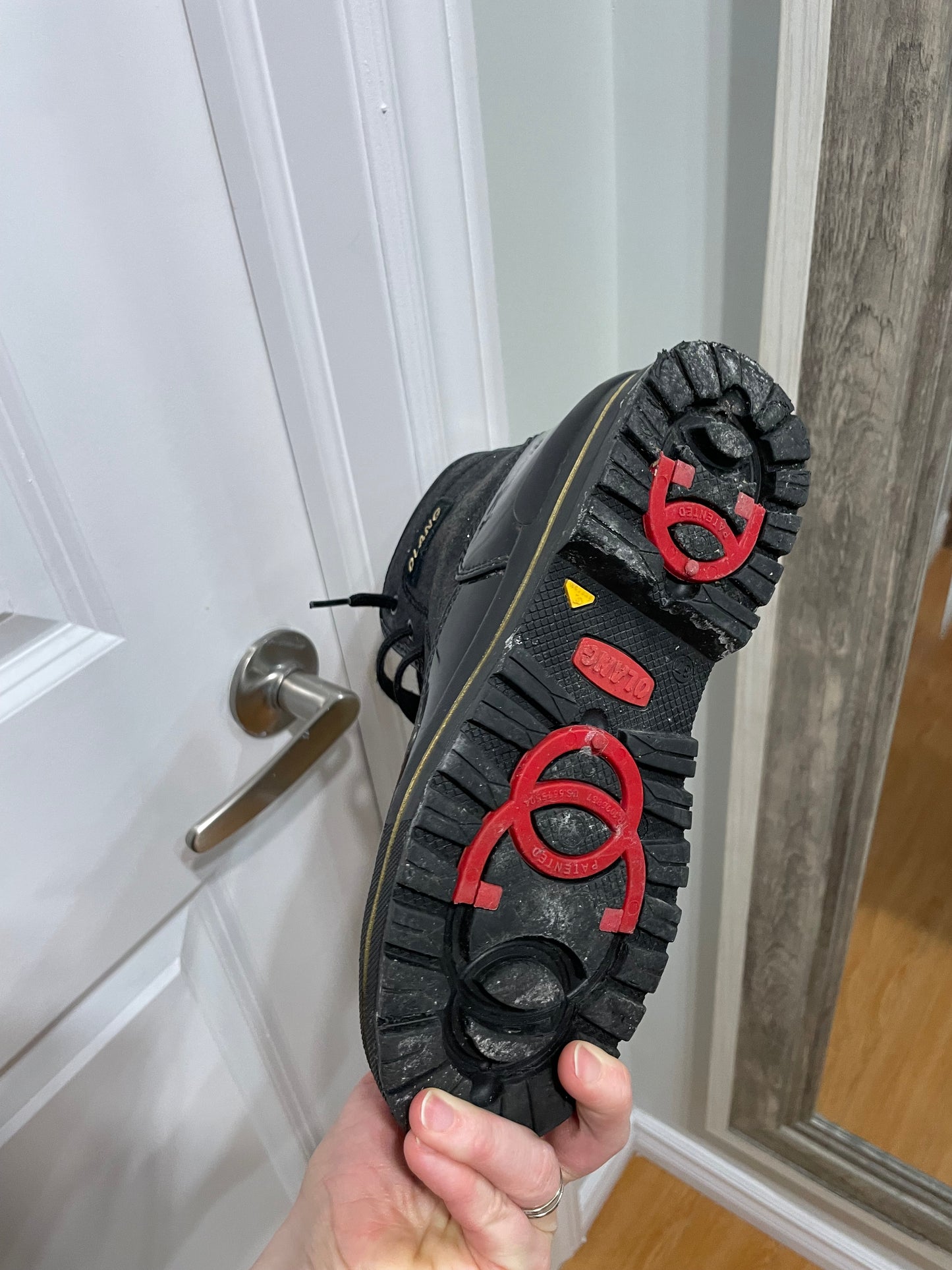 Olang Black Glitter Patent Winter Boots with Flip Ice Grips – Size 37