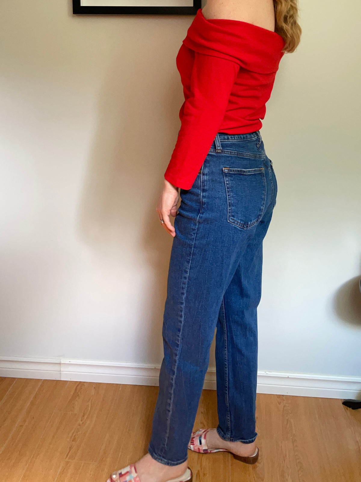 Abercrombie & Fitch Medium Wash Curve Love High Rise Mom Jeans – 27/4 Long