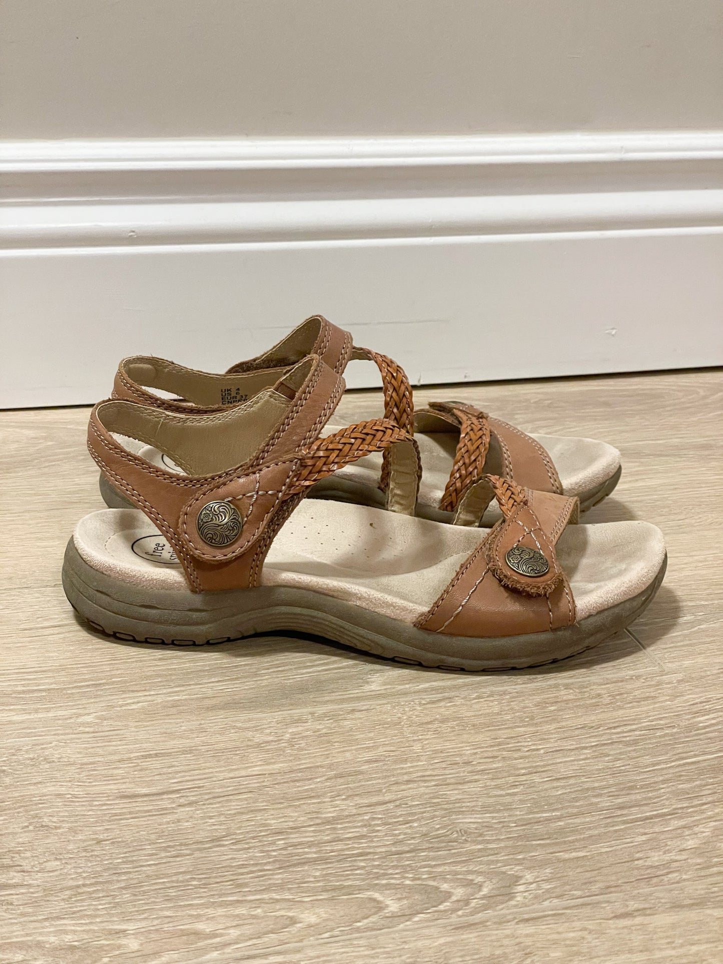 Free Spirit Braided Leather Comfort Sandals - Size 6 (US)