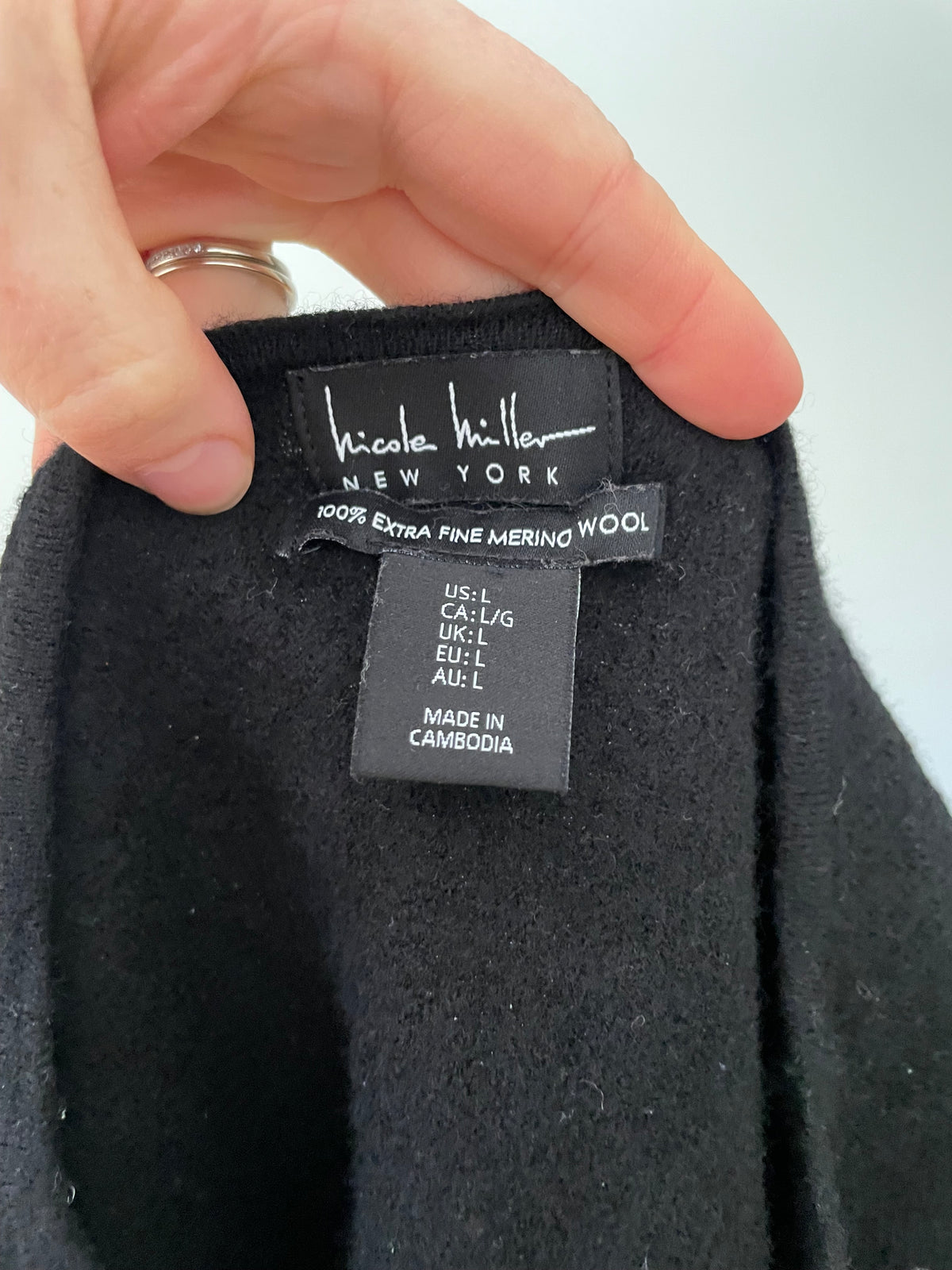 Nicole Miller New York Black Extra Fine Merino Wool Short-Sleeve Sweater - S/M