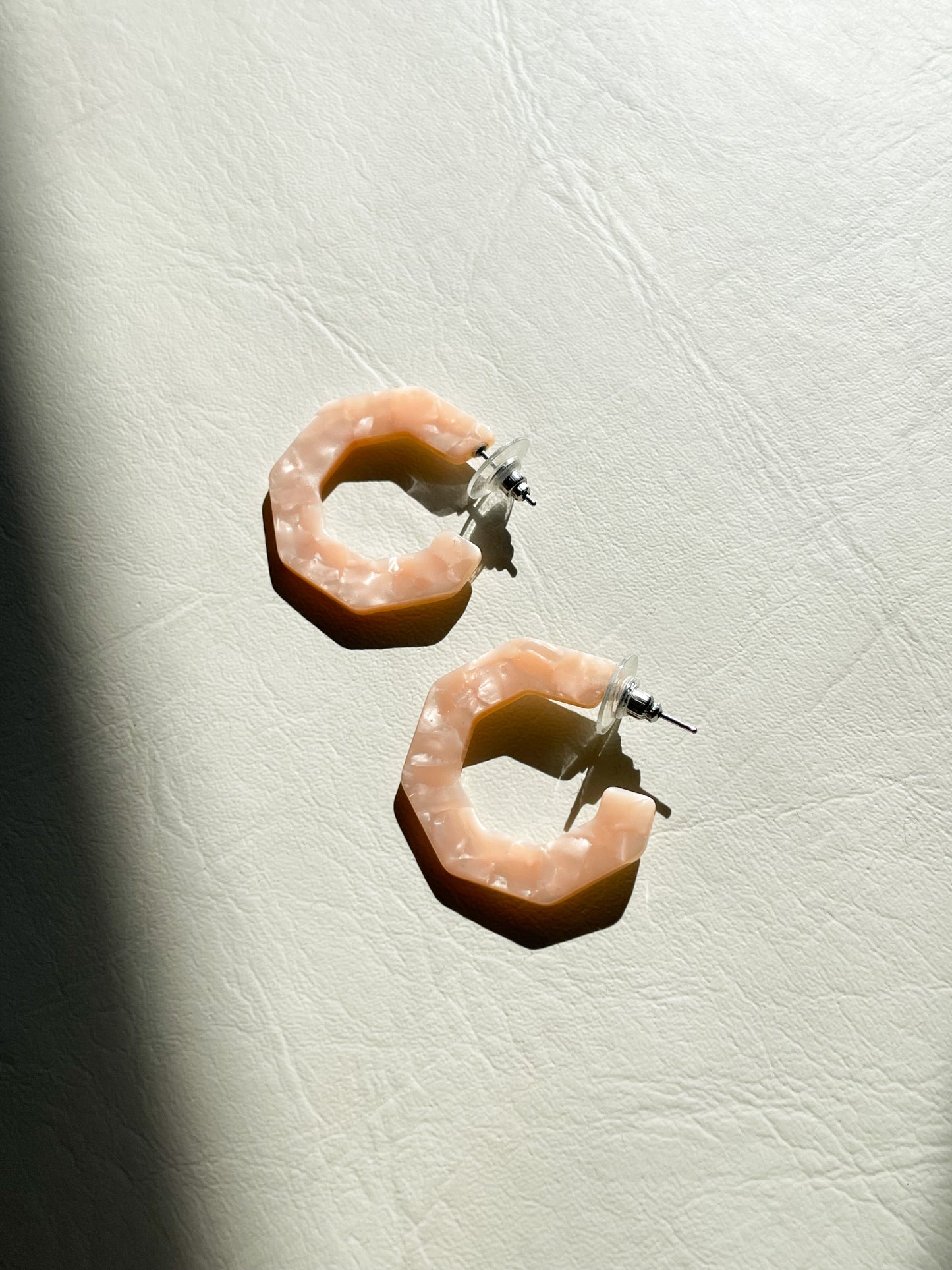 Peach Marble Resin Geometric Hoop Earrings