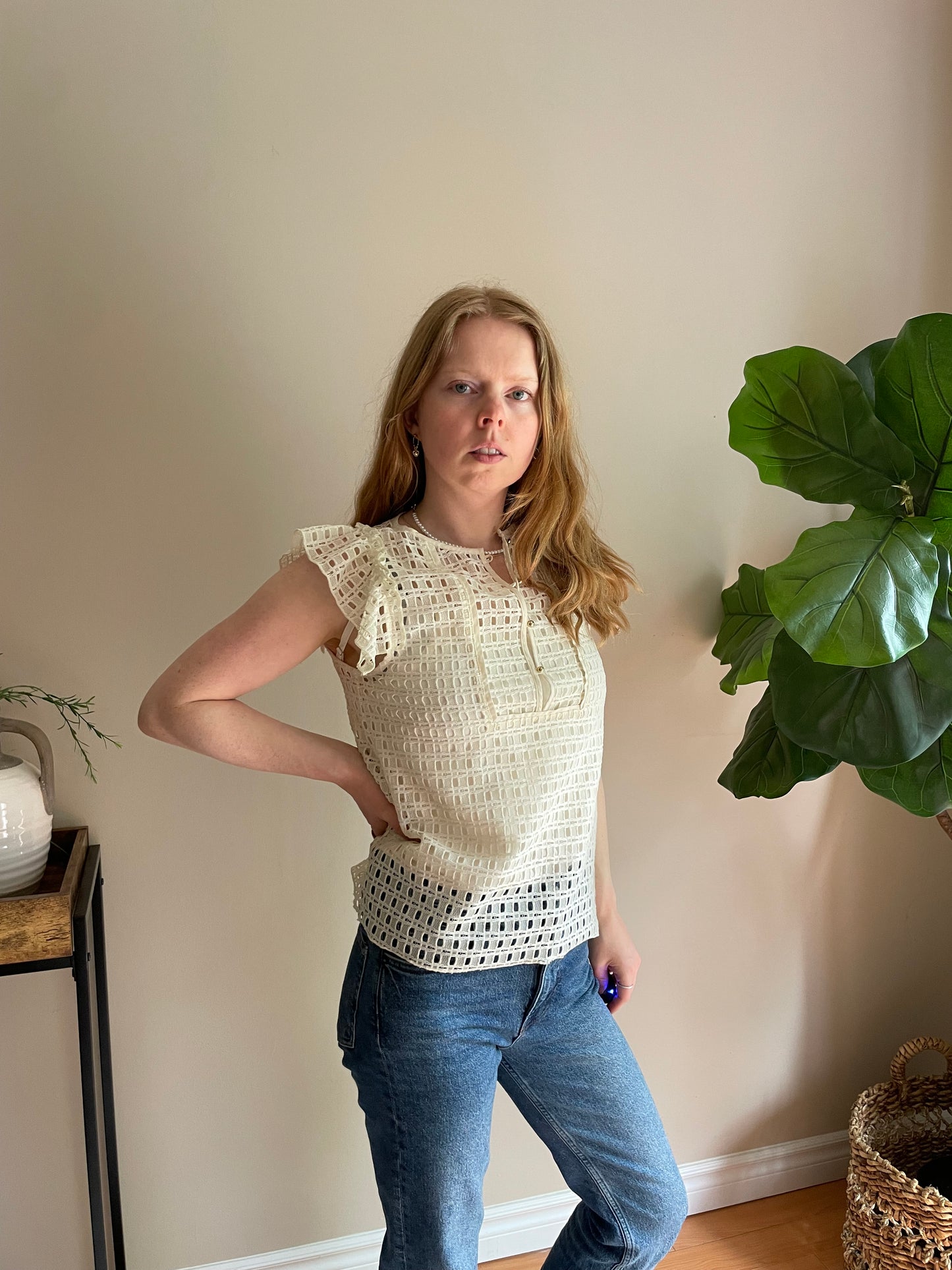 Banana Republic Cream Eyelet Lace Ruffle Sleeveless Top - XS