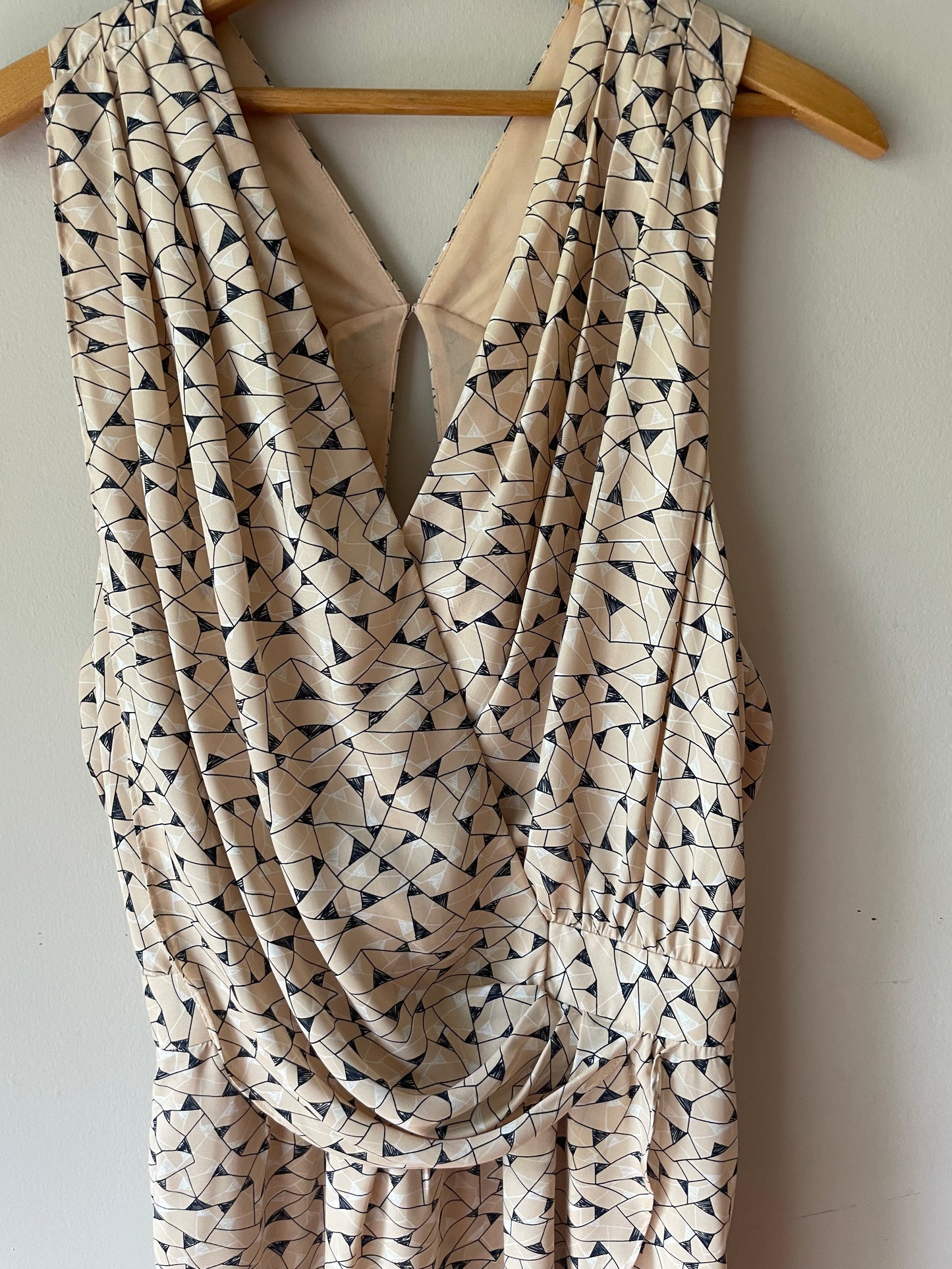 BCBGeneration Blush Geometric Print Draped Cutout Sleeveless Dress – Size 10