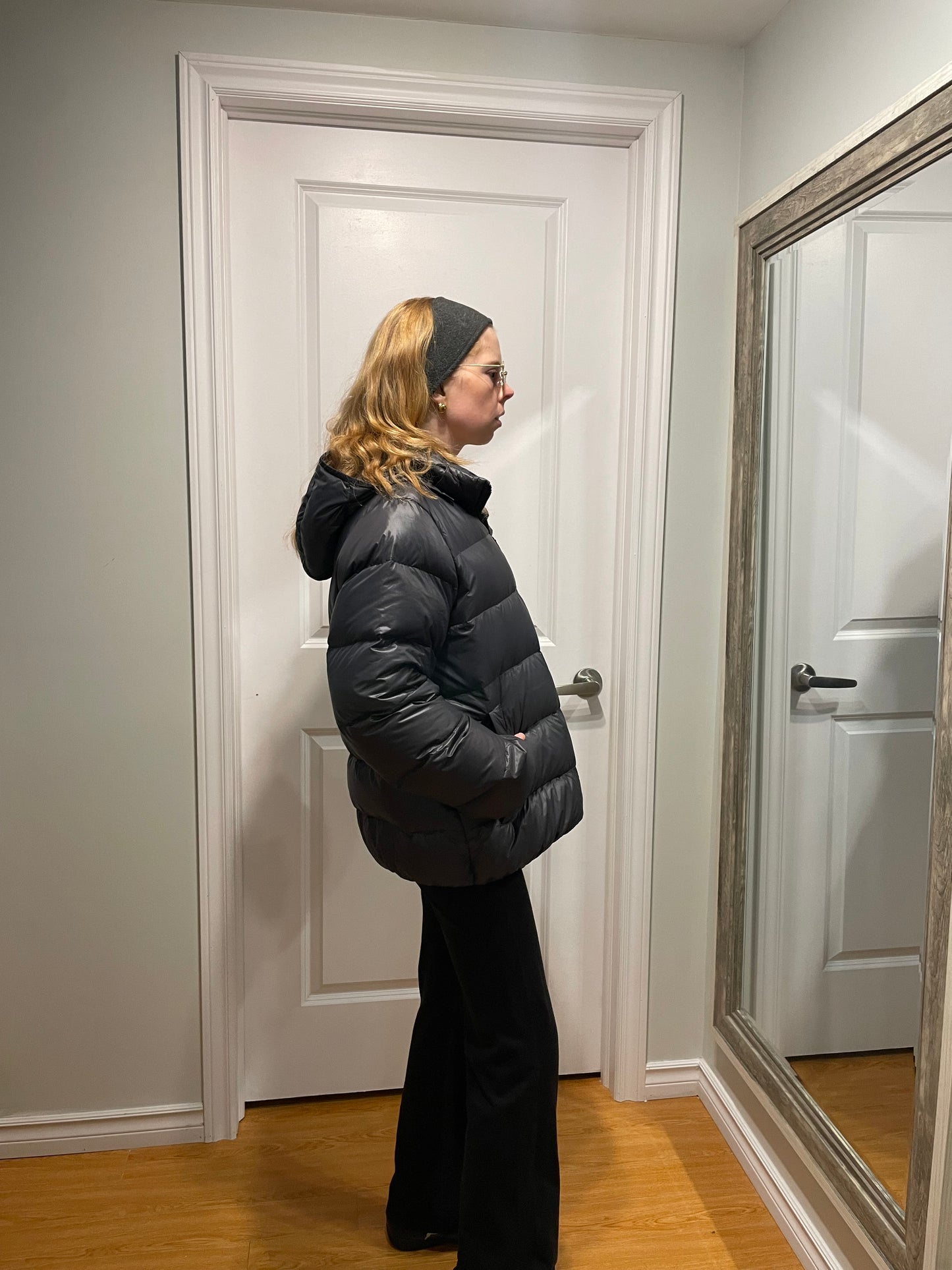 Lululemon Black Bootcut Pants with Contrast Pink Waistband – Size 6