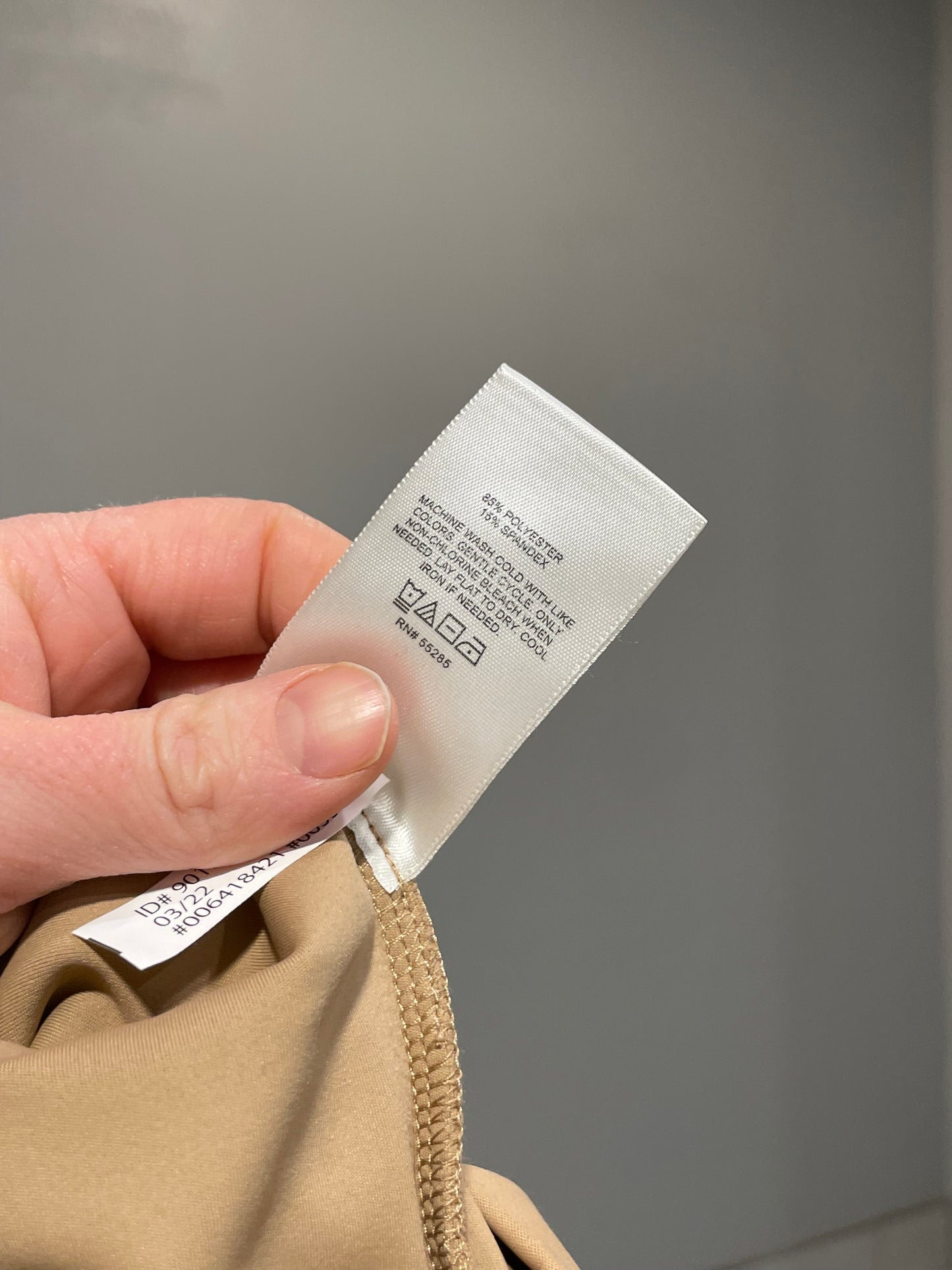 Express Body Contour Tan Sleeveless High-Neck Tank – Small