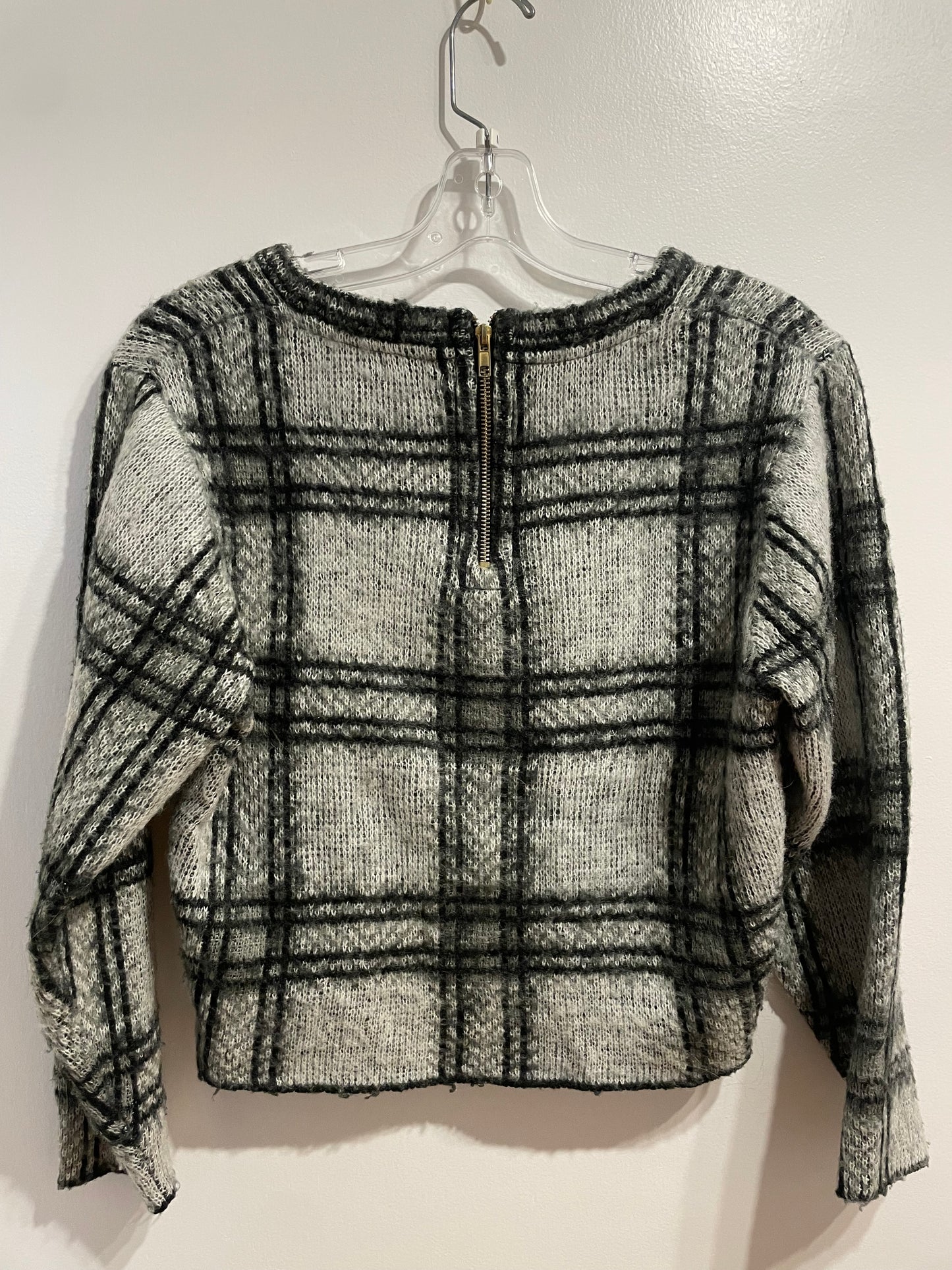 Plaid Grey & Black Acrylic Textured Knit Sweater with Back Zipper – Medium