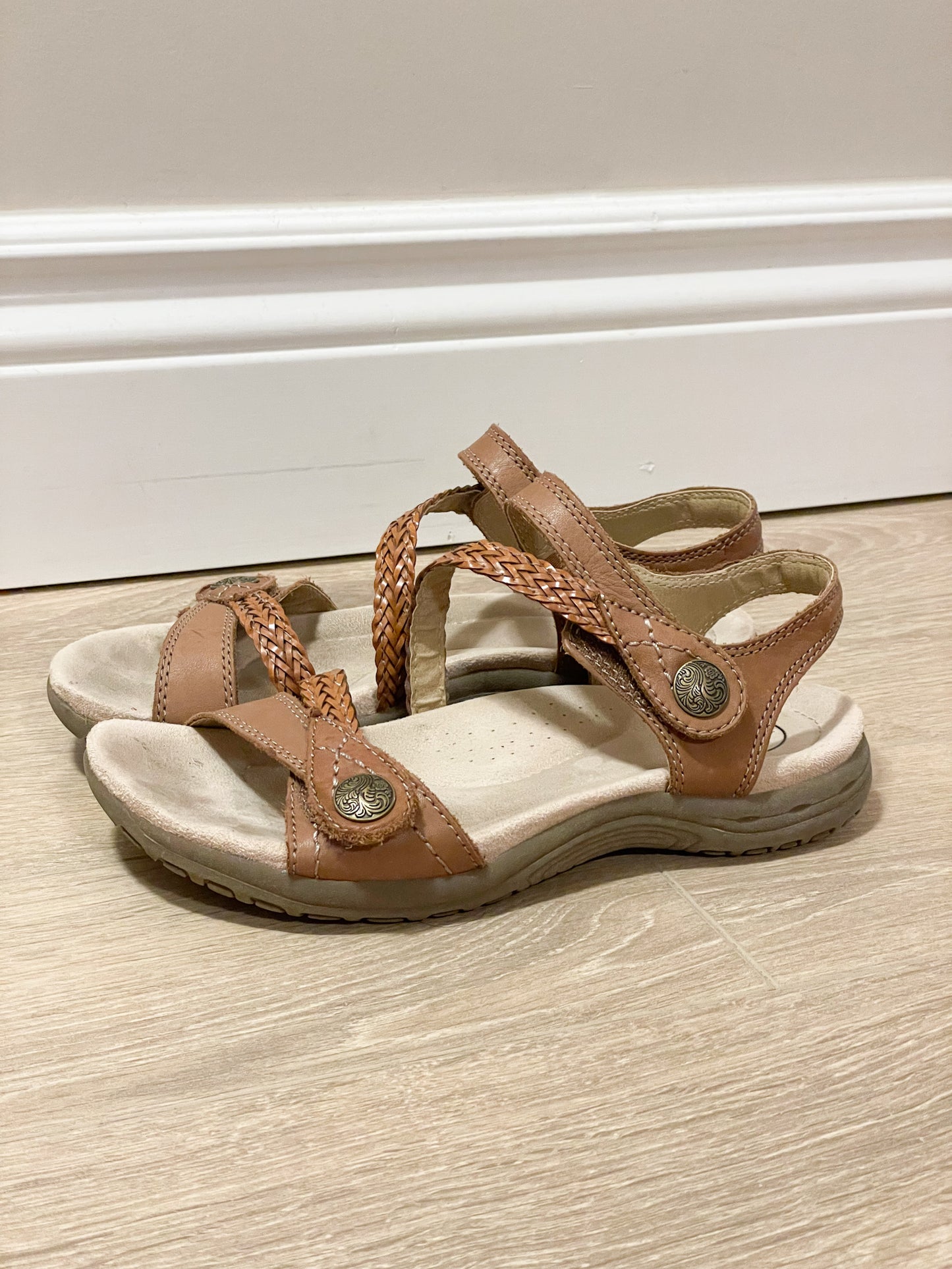 Free Spirit Braided Leather Comfort Sandals - Size 6 (US)