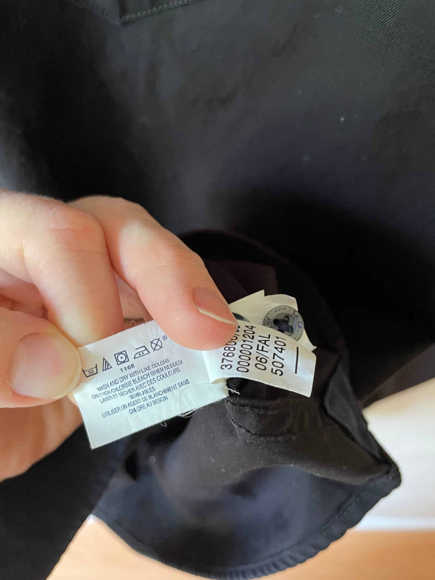 GAP Black 100% Cotton Premium Fitted Button-Up Shirt – Size Medium (Unisex)