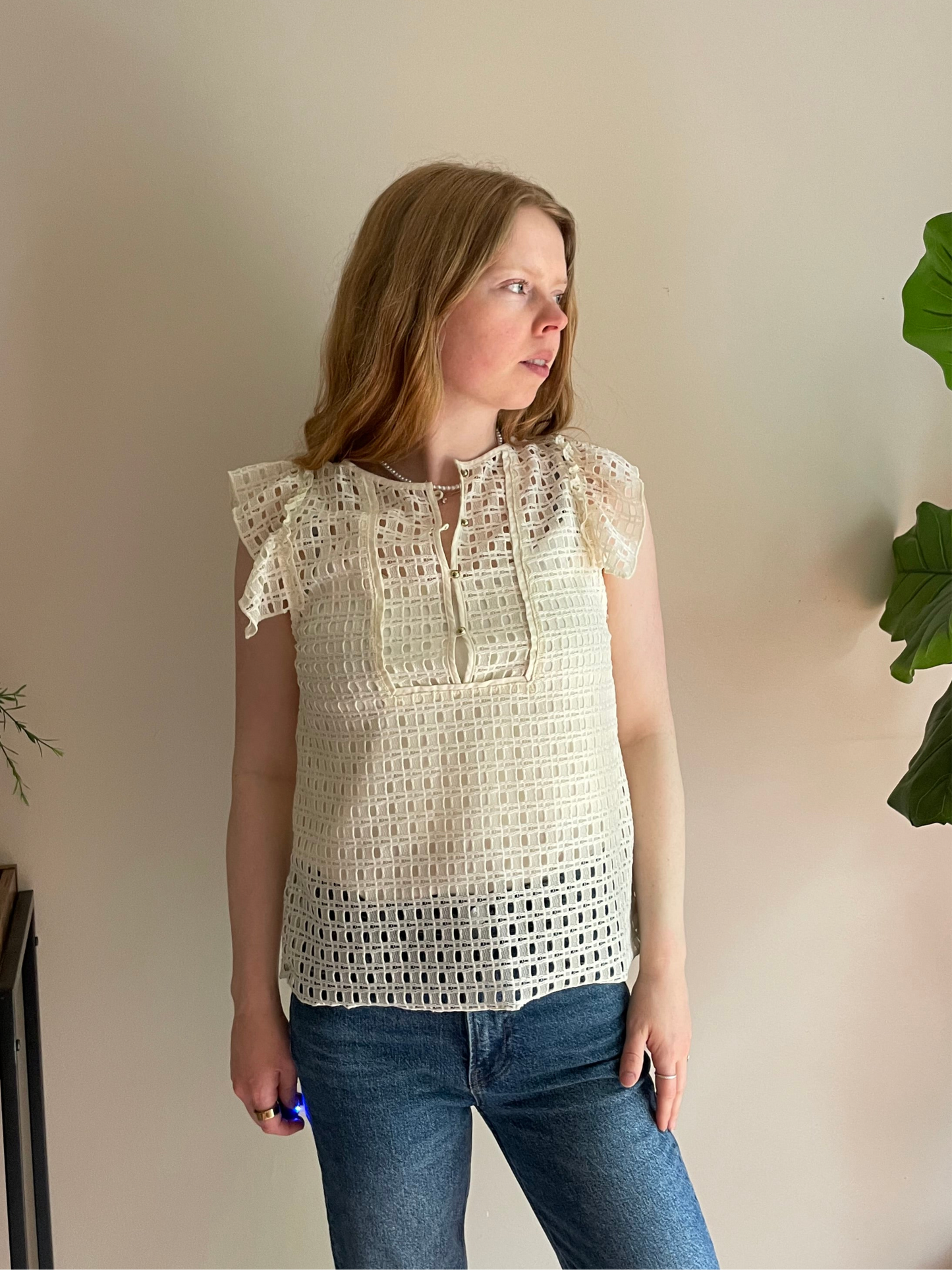 Banana Republic Cream Eyelet Lace Ruffle Sleeveless Top - XS