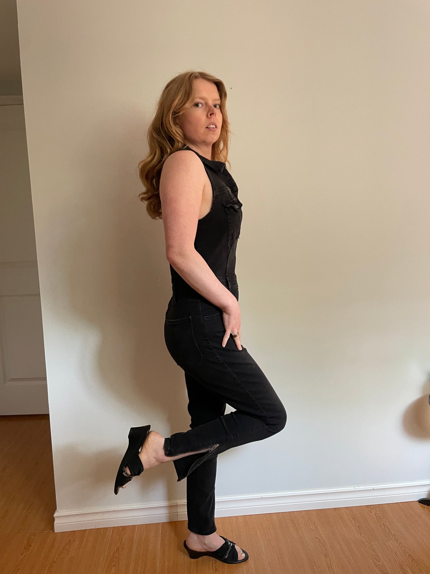 GUESS Black Stretch Denim Zip-Front Sleeveless Jumpsuit – Size 8