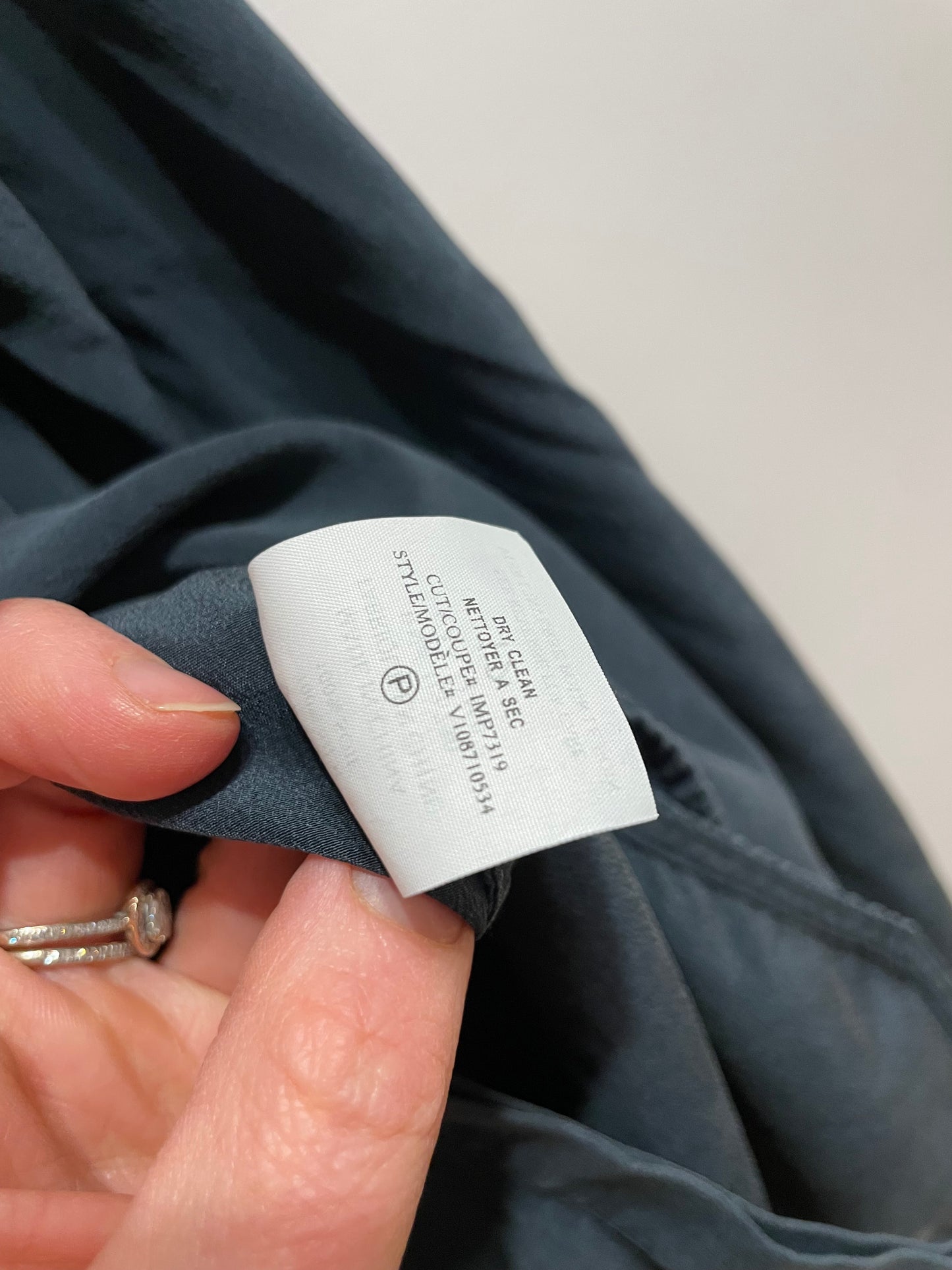 Vince Forest Green 100% Silk Blouse – Size 12