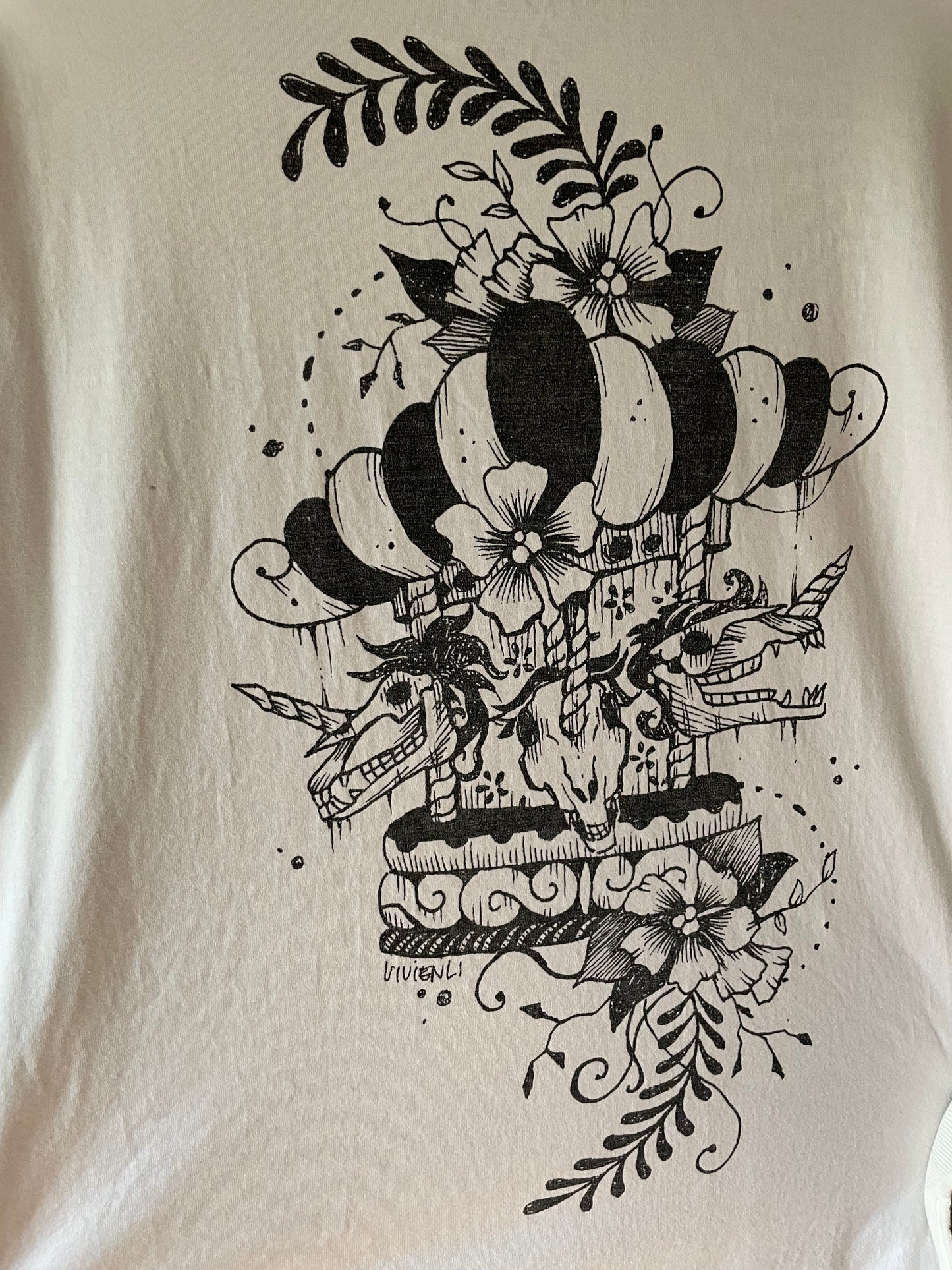 Ginger White Graphic Culture T-Shirt – Size XL