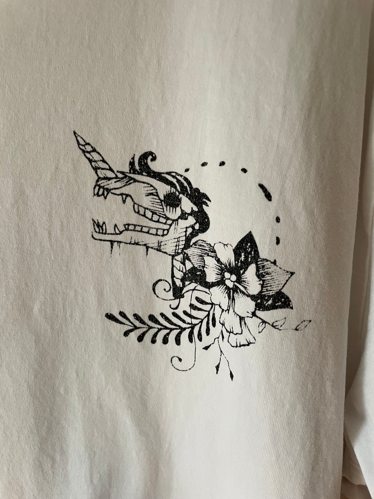 Ginger White Graphic Culture T-Shirt – Size XL
