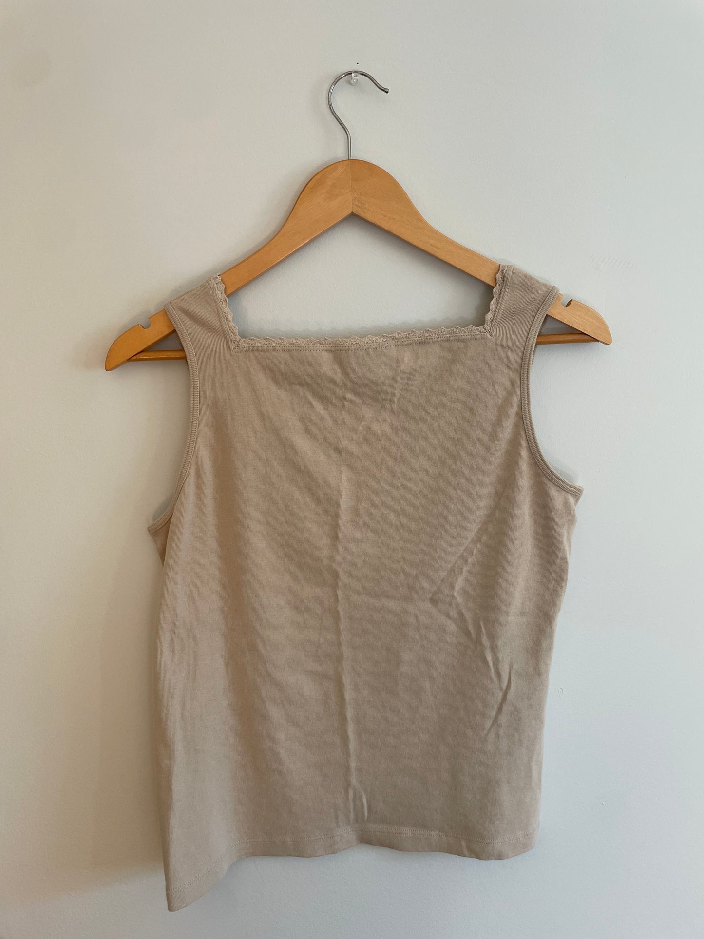 Studio by Liz Claiborne Beige Cotton Square-Neck Tank – Medium