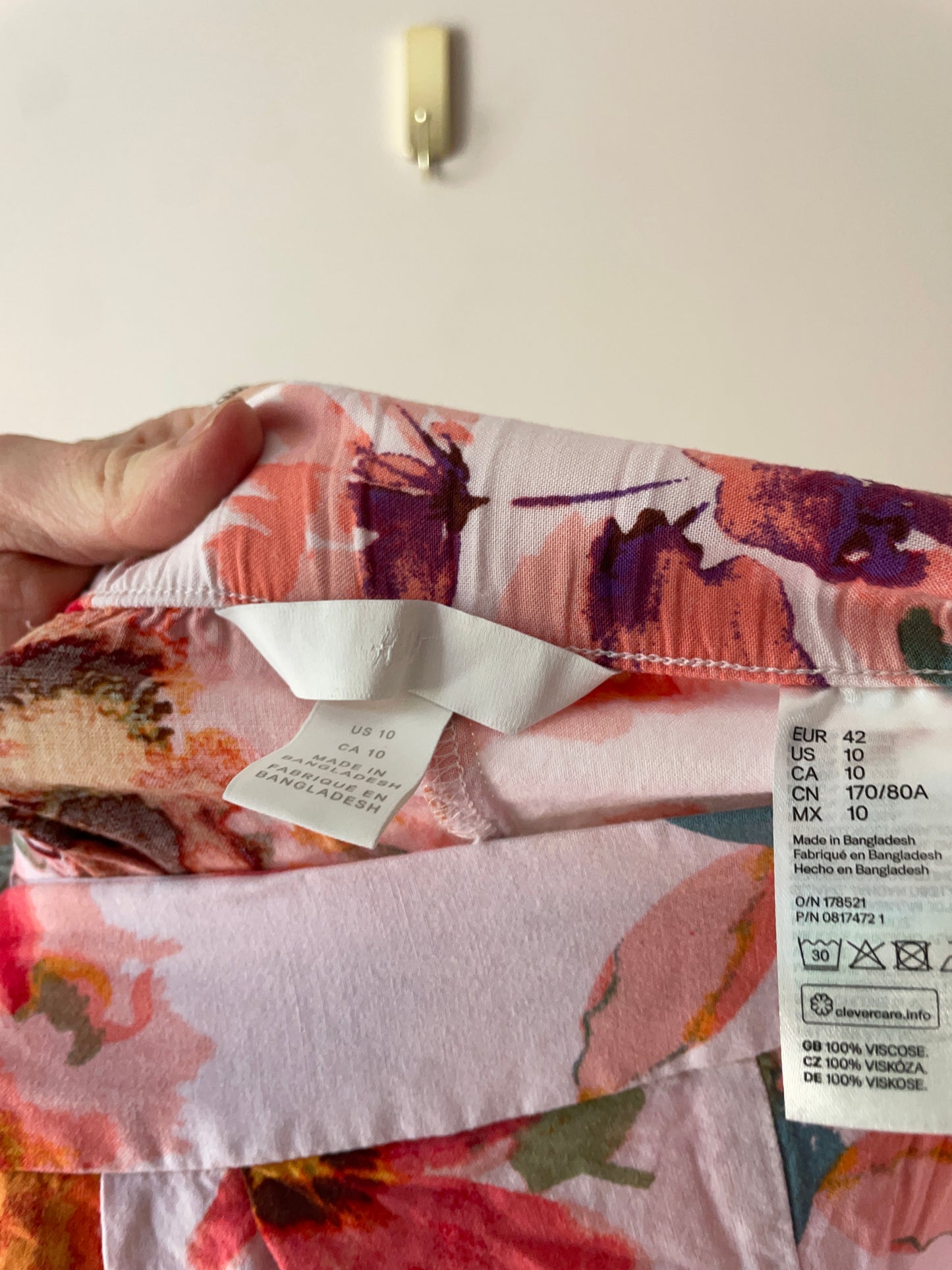 H&M Watercolour Floral Viscose Shorts - Size 10