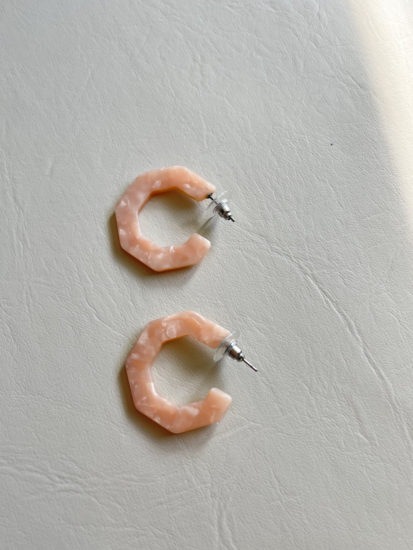 Peach Marble Resin Geometric Hoop Earrings