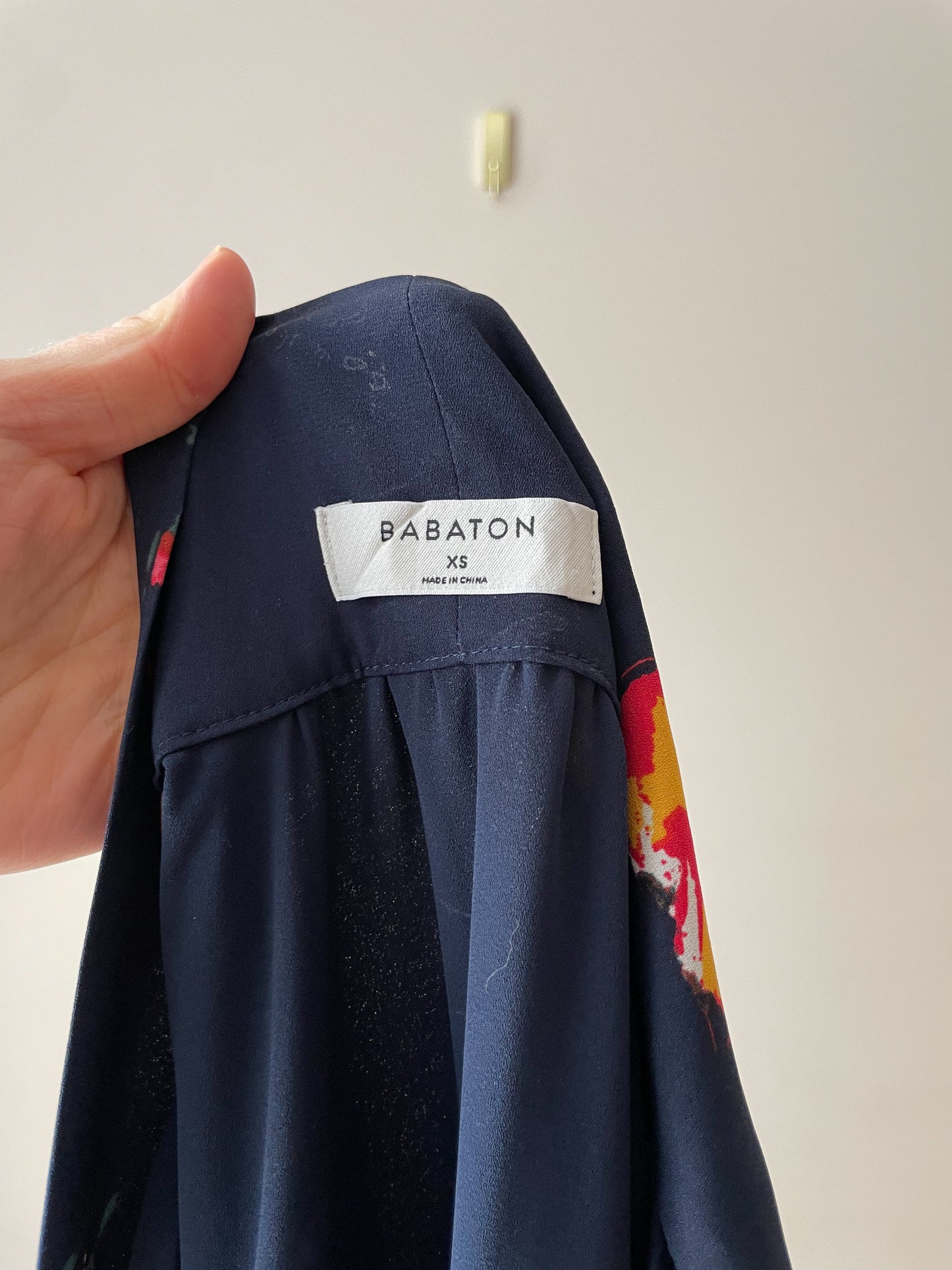 Babaton by Aritzia Navy Floral Bow Blouse Top - XS/S