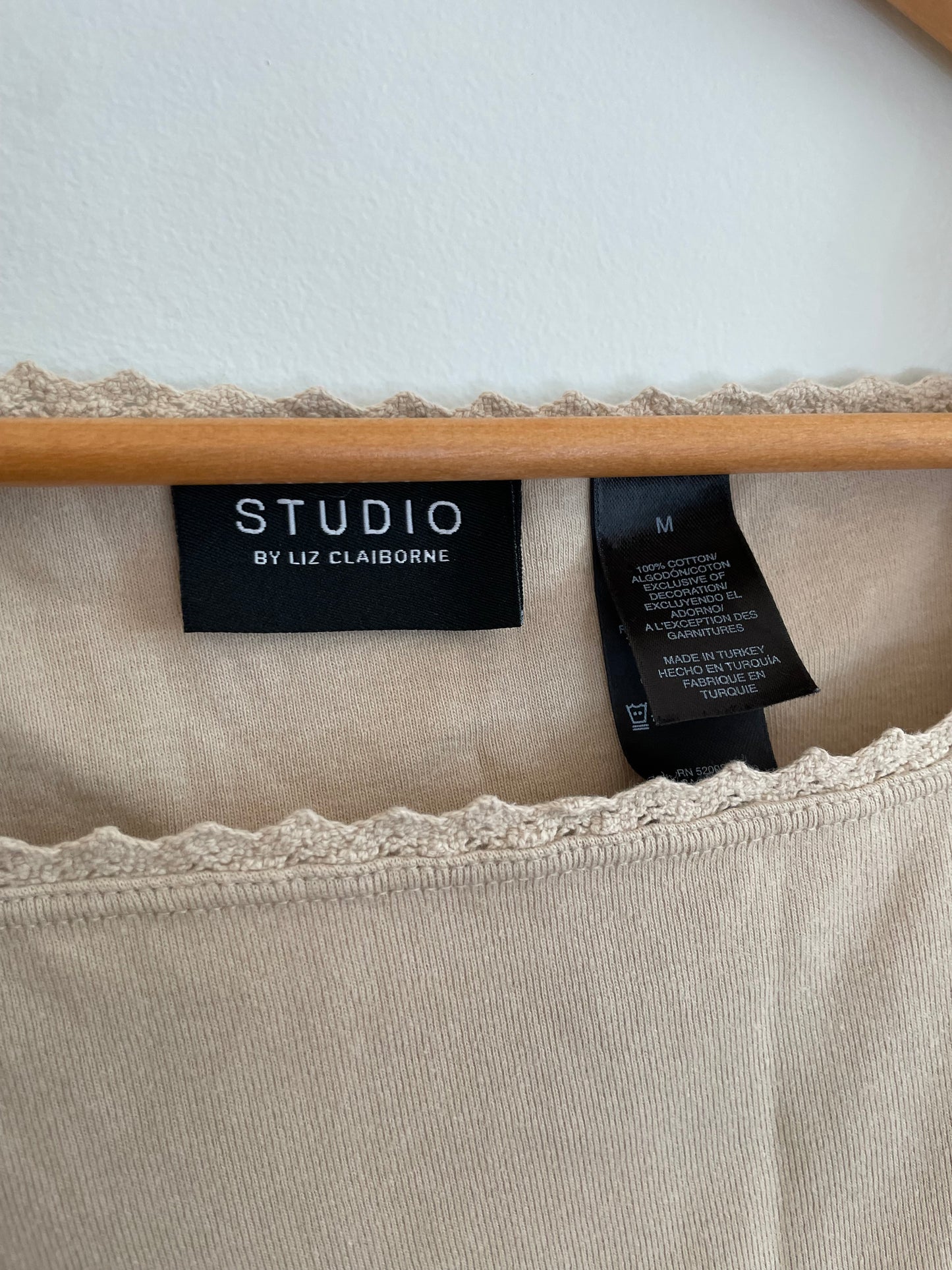 Studio by Liz Claiborne Beige Cotton Square-Neck Tank – Medium
