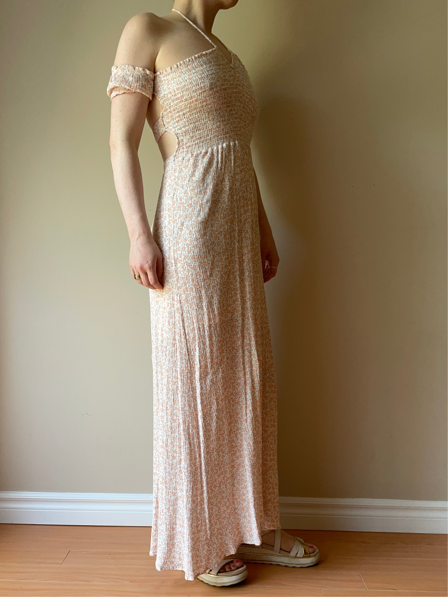 Sadie & Sage Pink Floral Smocked Open Back Maxi Dress – Size Medium