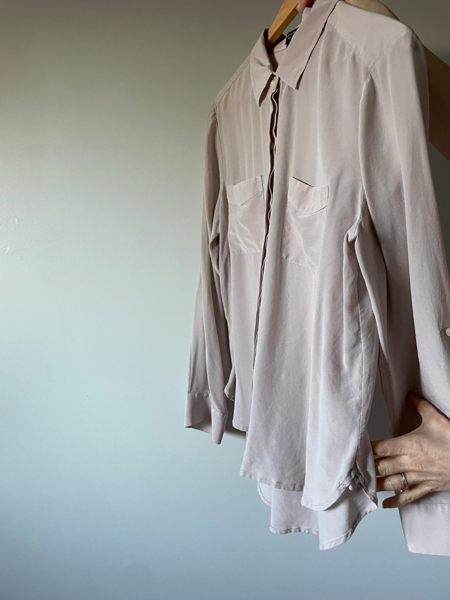 Ann Taylor Pearly Oyster 100% Silk Button-Up Shirt – Large