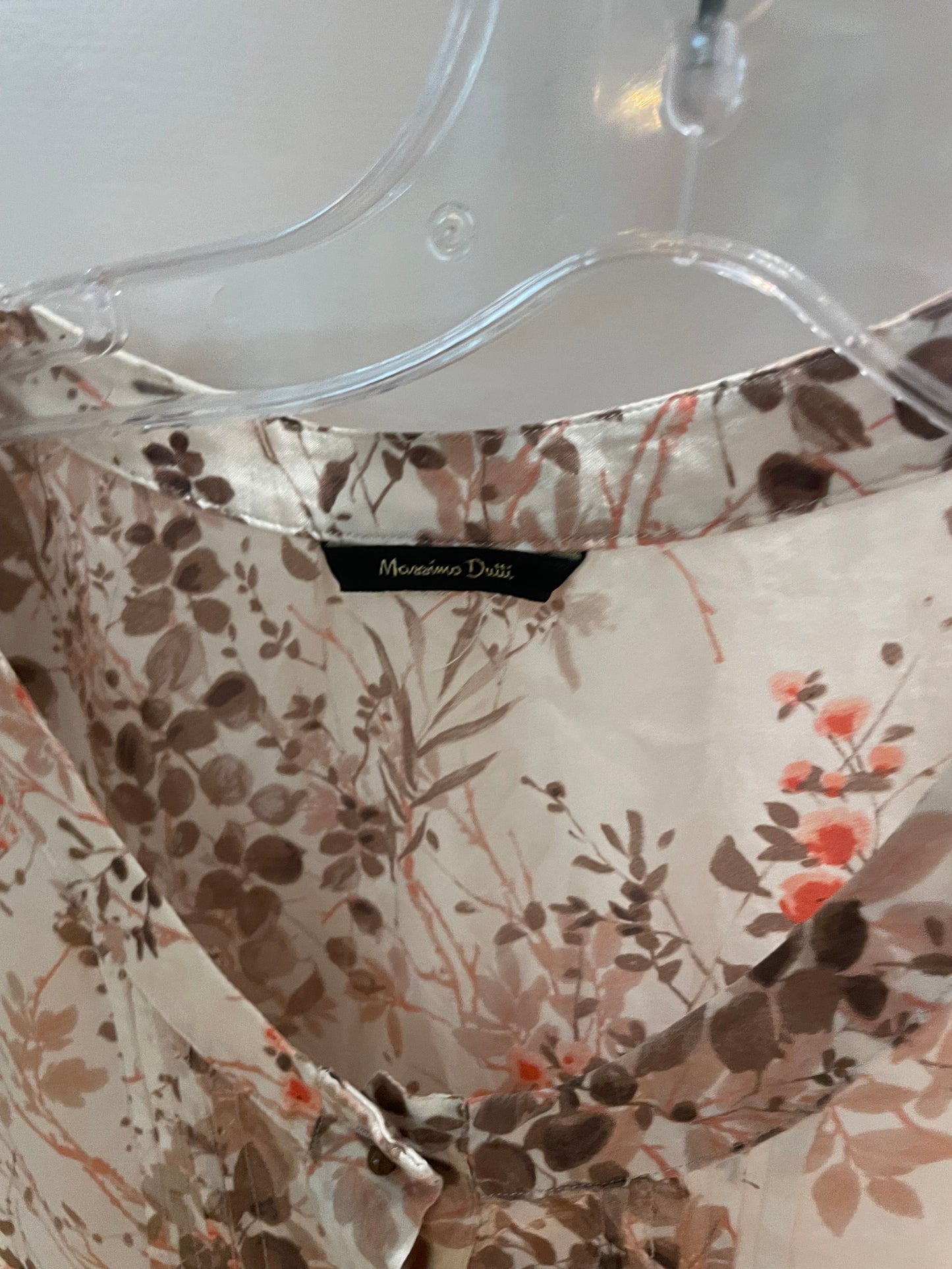 Massimo Dutti Cream Floral 100% Silk Sleeveless Button Front Blouse - Medium