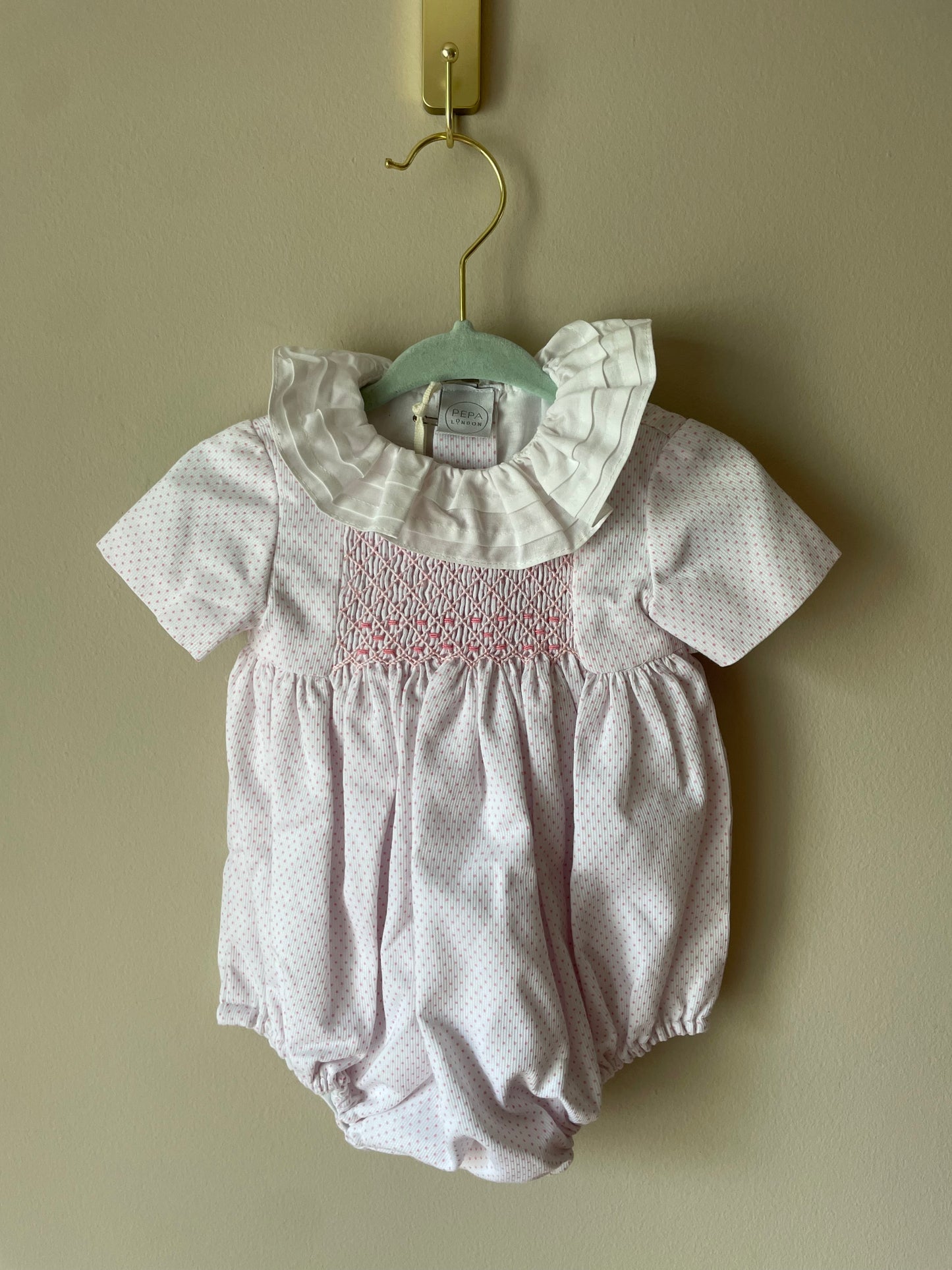 PEPA LONDON White & Pink Dot Smocked Romper NWT – Size 3 Months