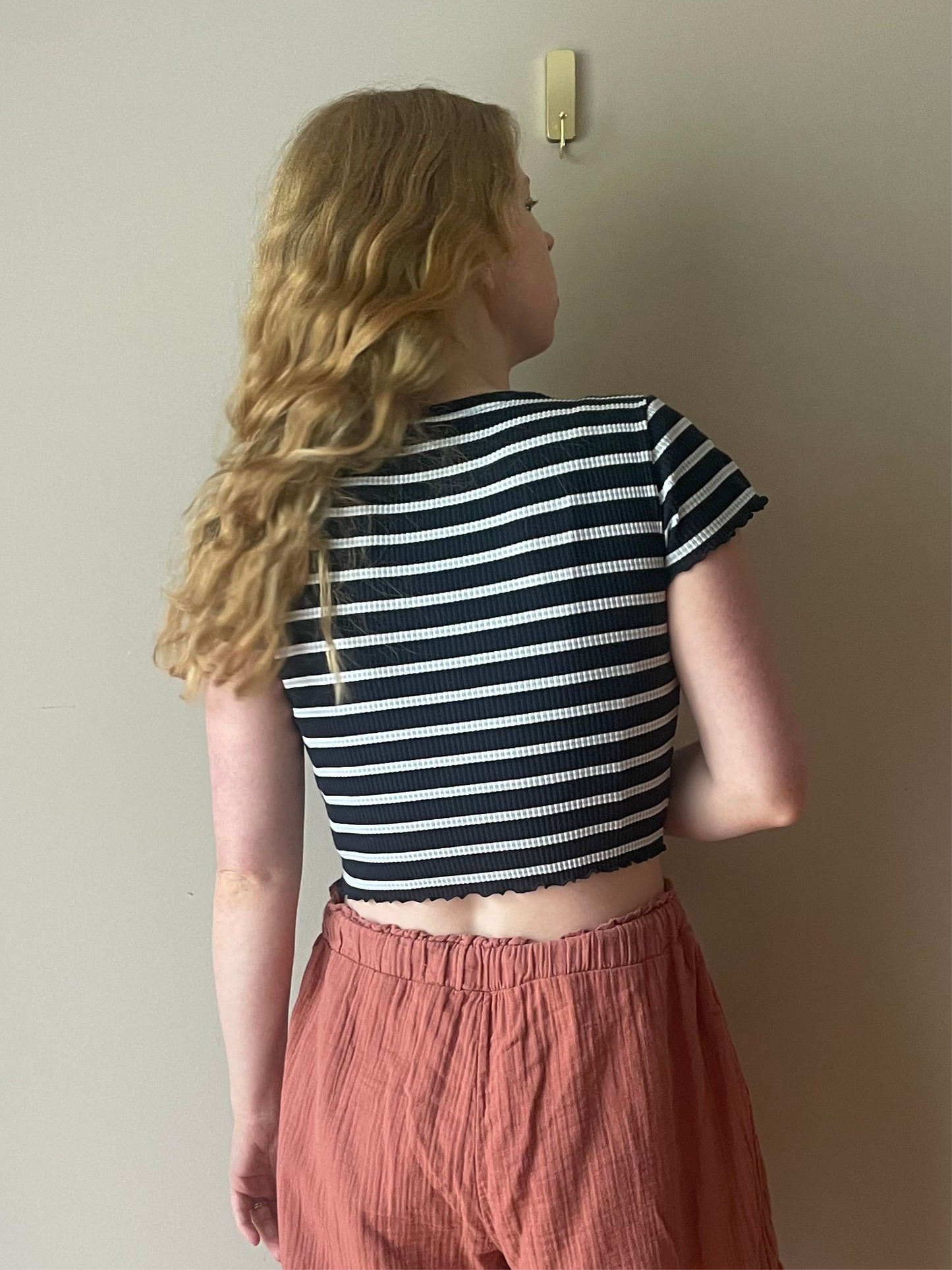 Uniqlo Navy & White Ribbed Striped Crop Top – Small