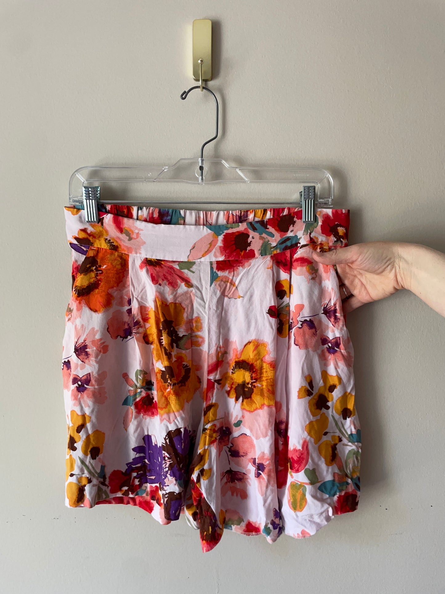 H&M Watercolour Floral Viscose Shorts - Size 10