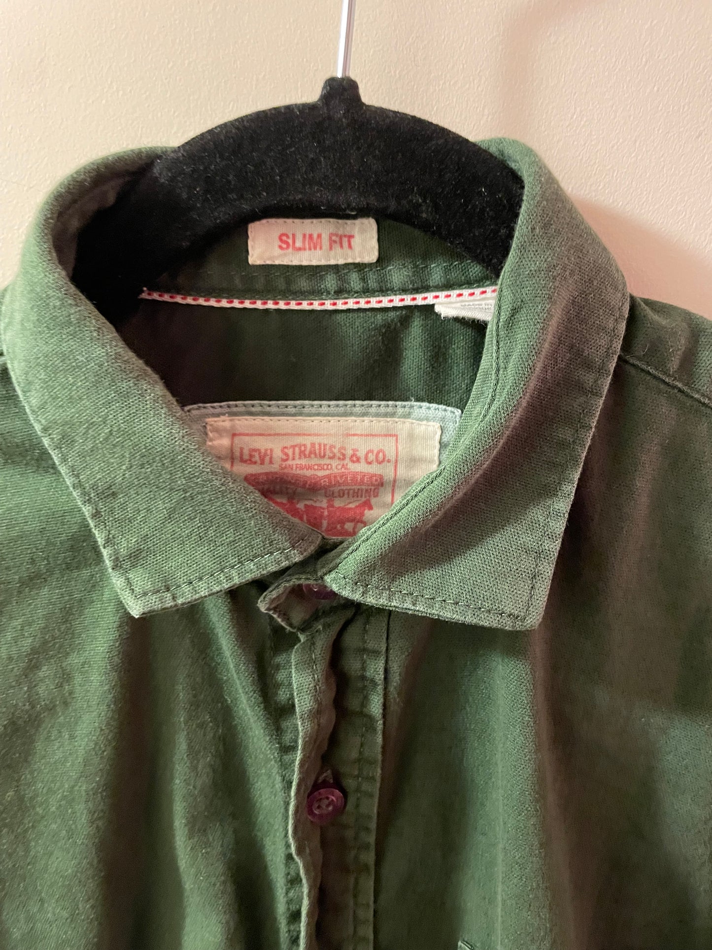 Levi’s Olive Green Cotton Stretch Button Down Shirt - Medium