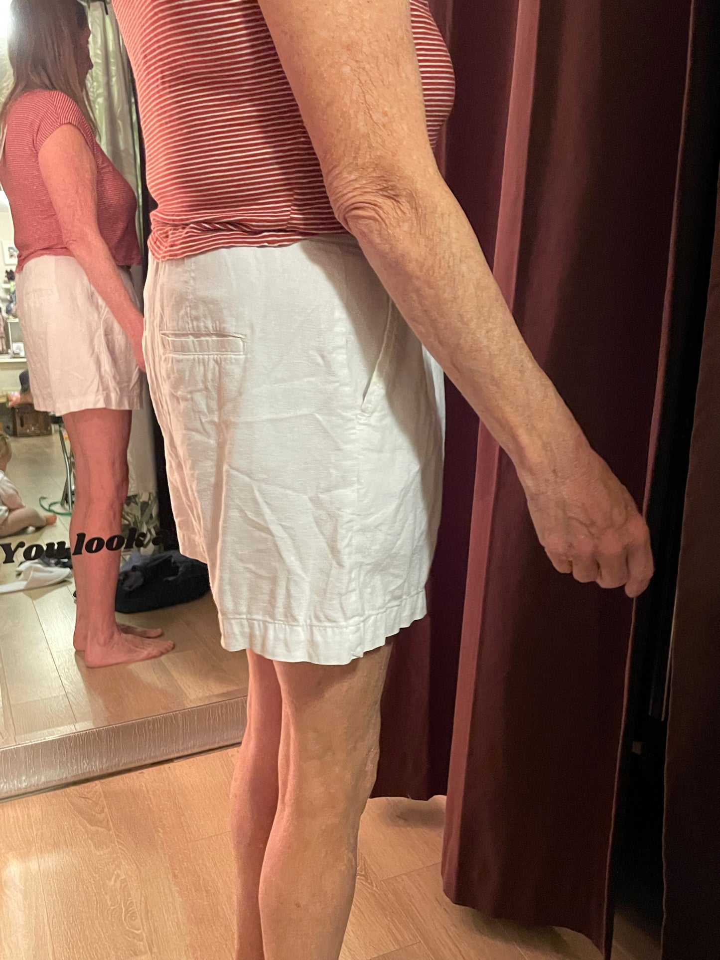 GAP White Linen Pleated Shorts – Size 8