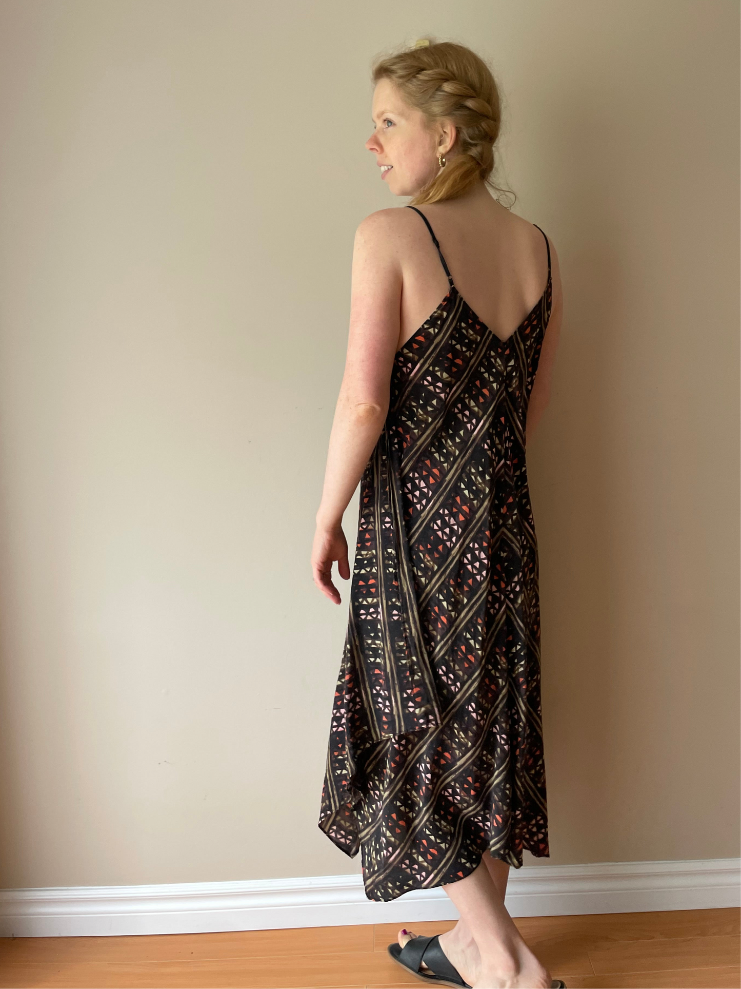 Anthropologie Black Multi Abstract 100% Silk Handkerchief Hem Dress – Size Medium