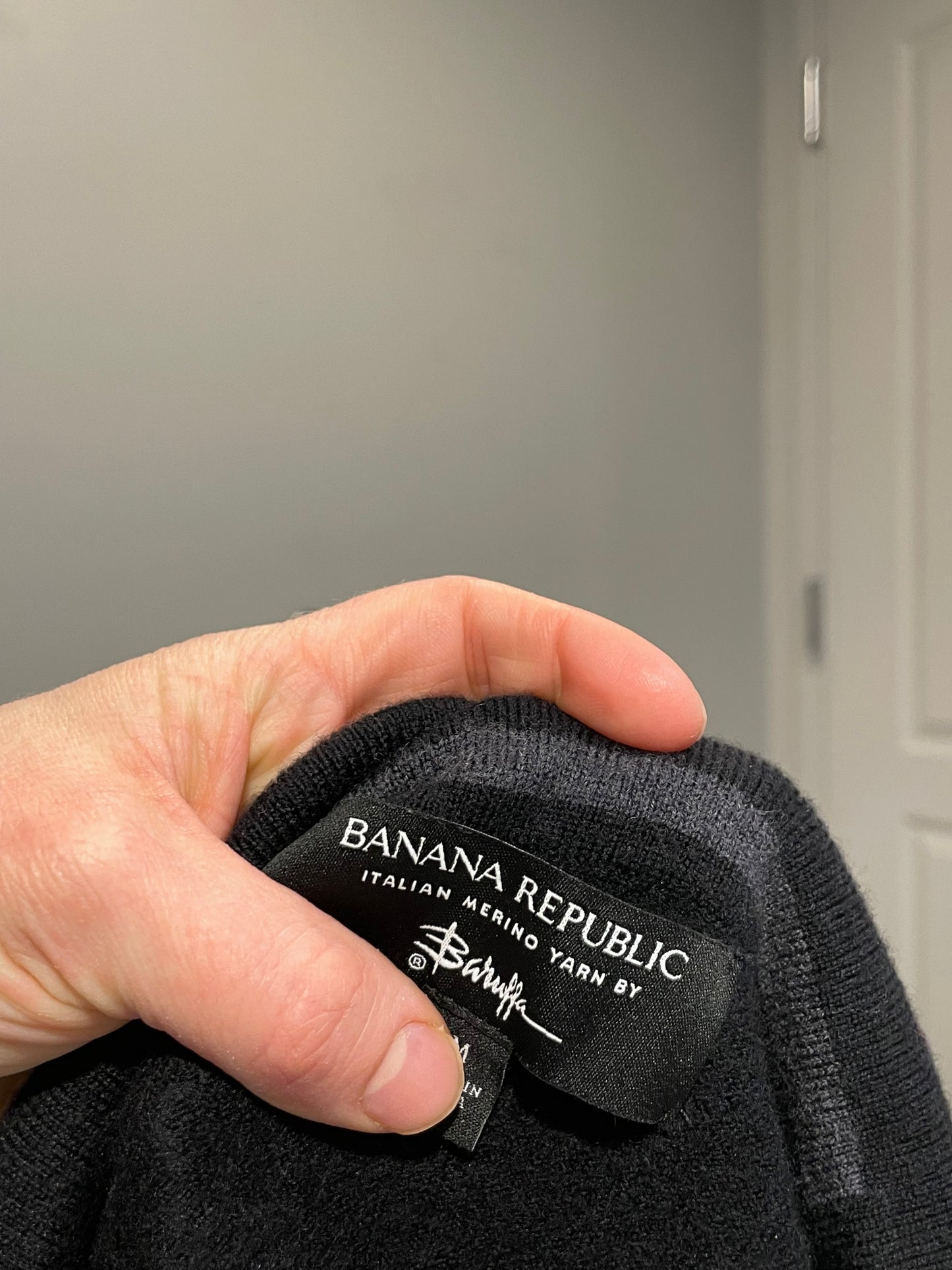 Banana Republic Black Italian Merino Wool Collared Sweater – Small