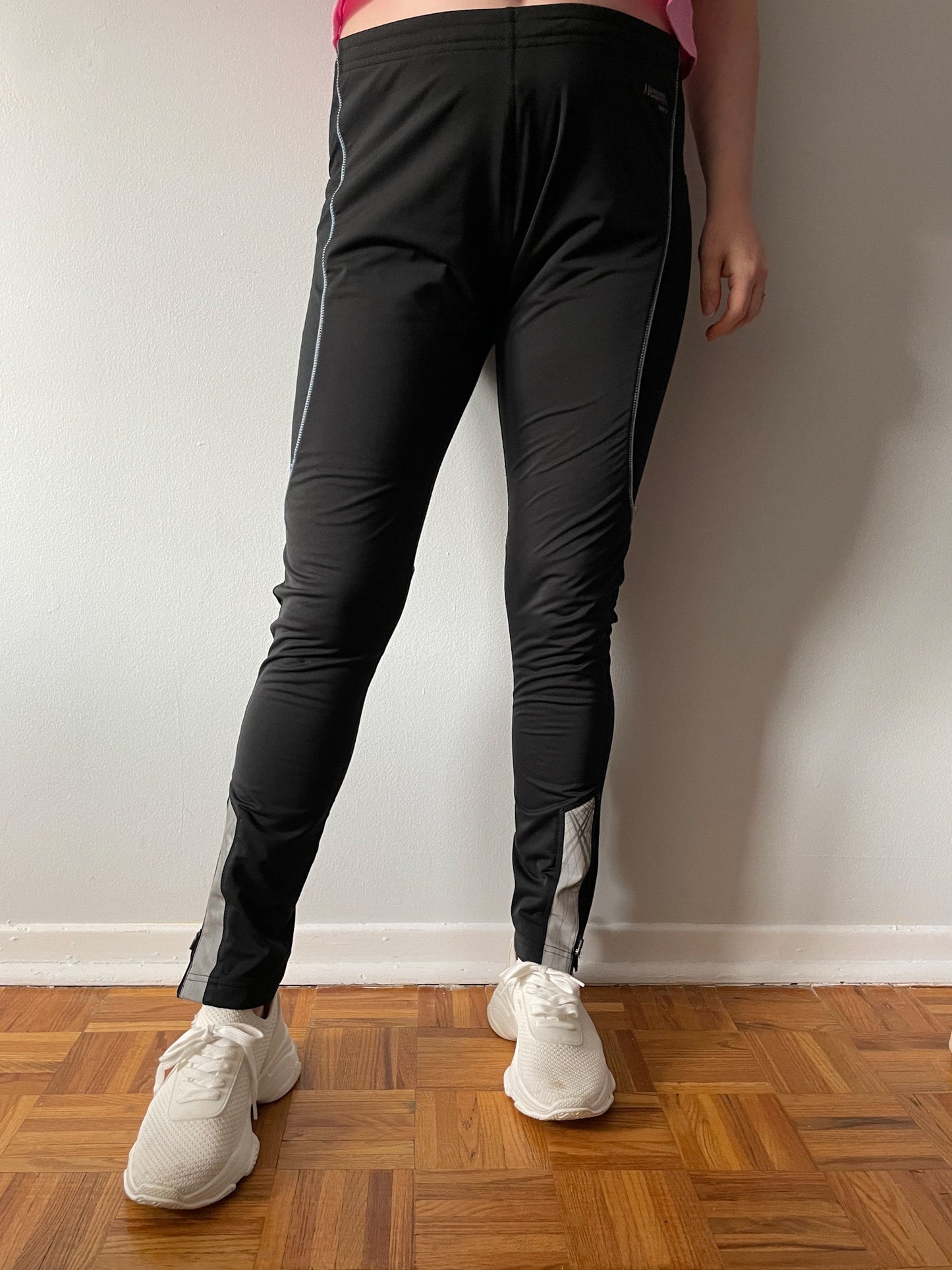 Running Room Black High Rise Black Reflective Zipper Ankle Running Pants - Medium
