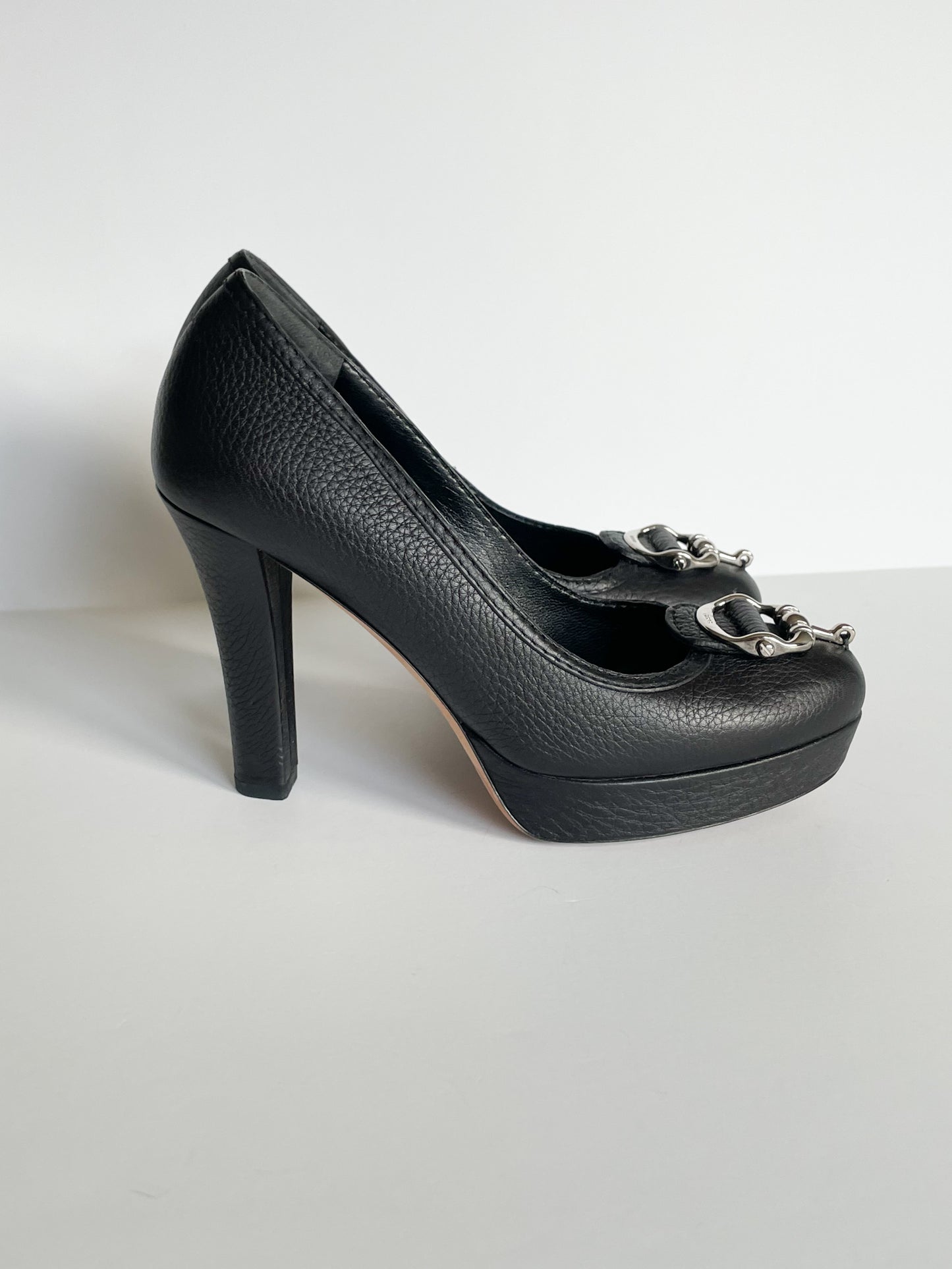 GUCCI Black Genuine Leather Silver Horsebit 3.75" Heels - Size 35