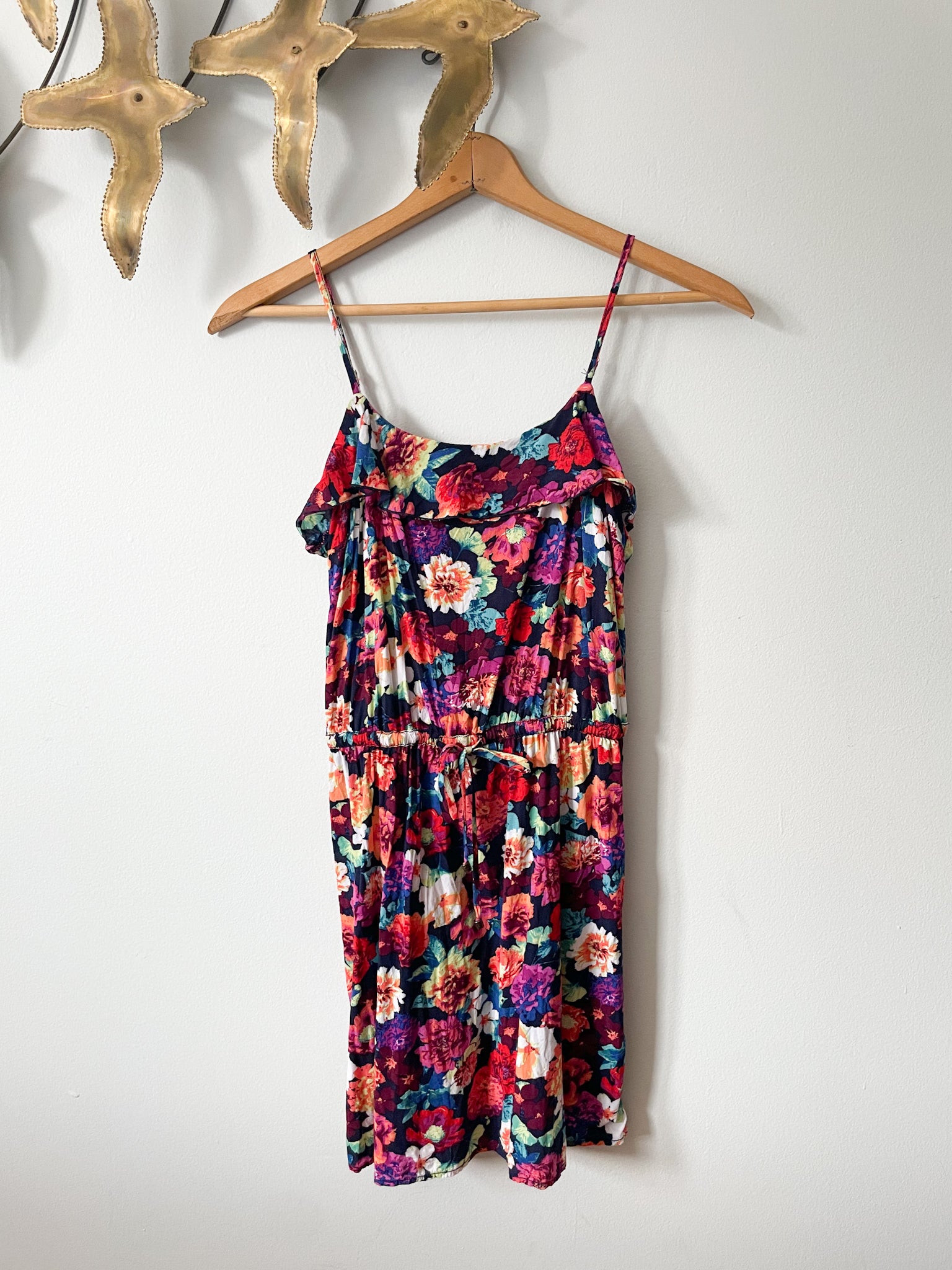 Garage Rainbow Floral Ruffle Dress - Small – Le Prix Fashion & Consulting