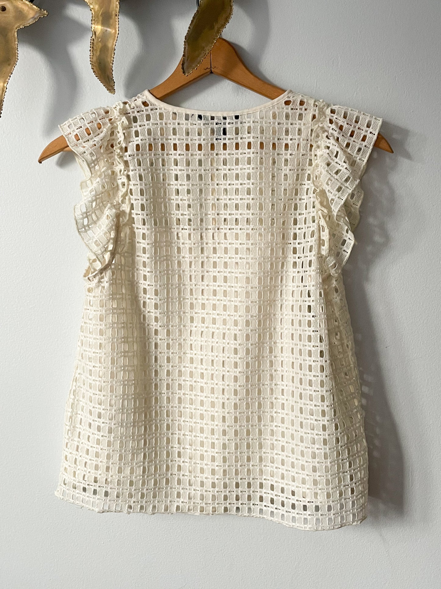 Banana Republic Cream Eyelet Lace Ruffle Sleeveless Top - XS