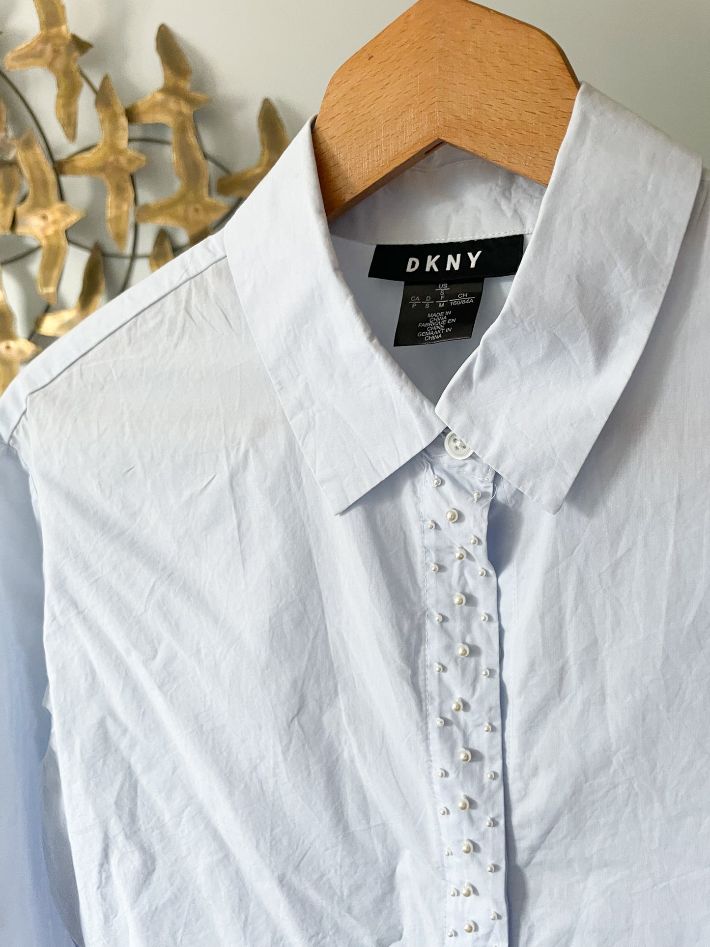 DKNY Light Blue Pinstripe Pearl Trimmed 100% Cotton Button Down Oxford Top - S/M
