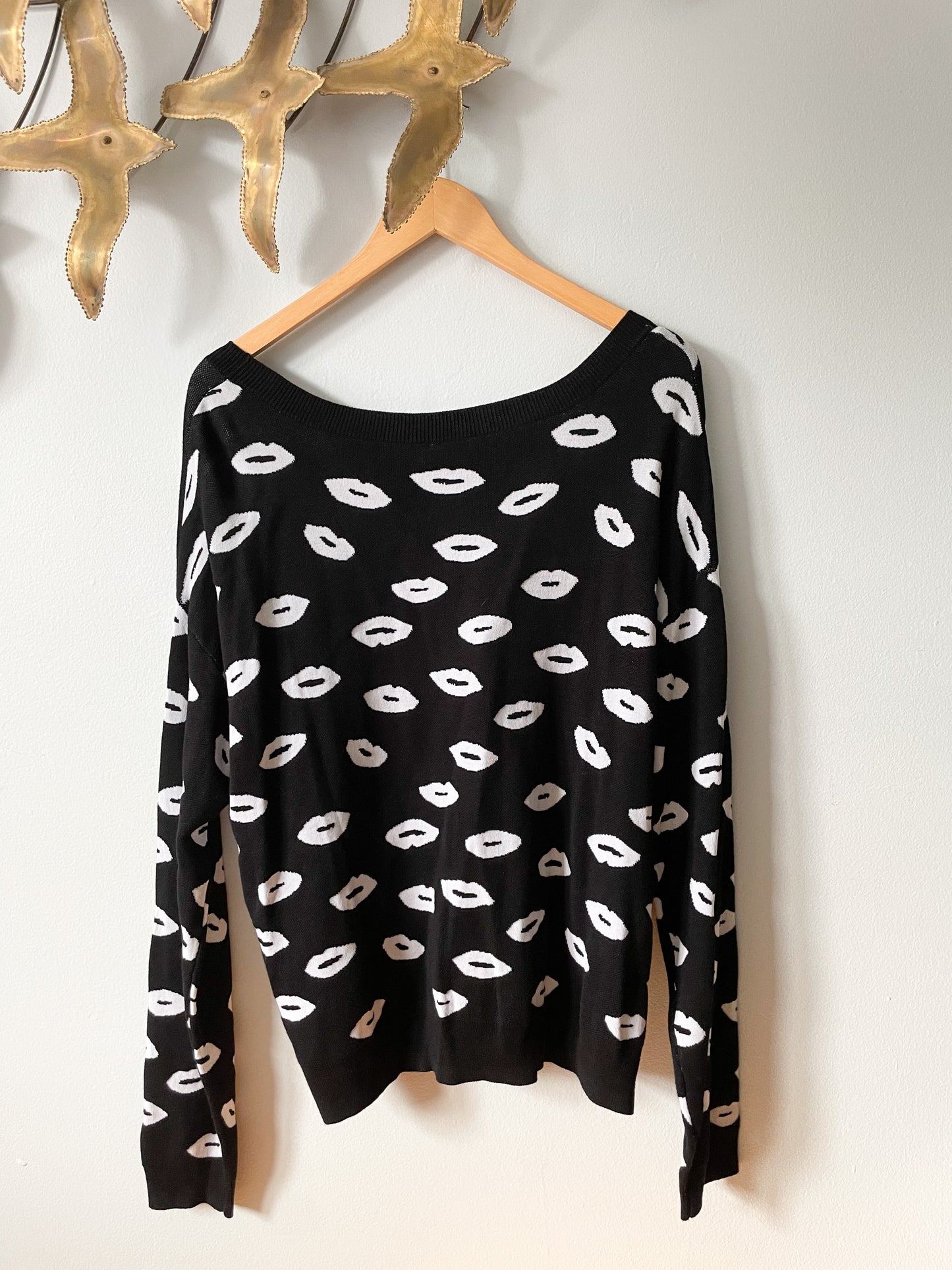 M Studio Black White Lip Graphic Print Crew Neck Sweater NWT - 2X