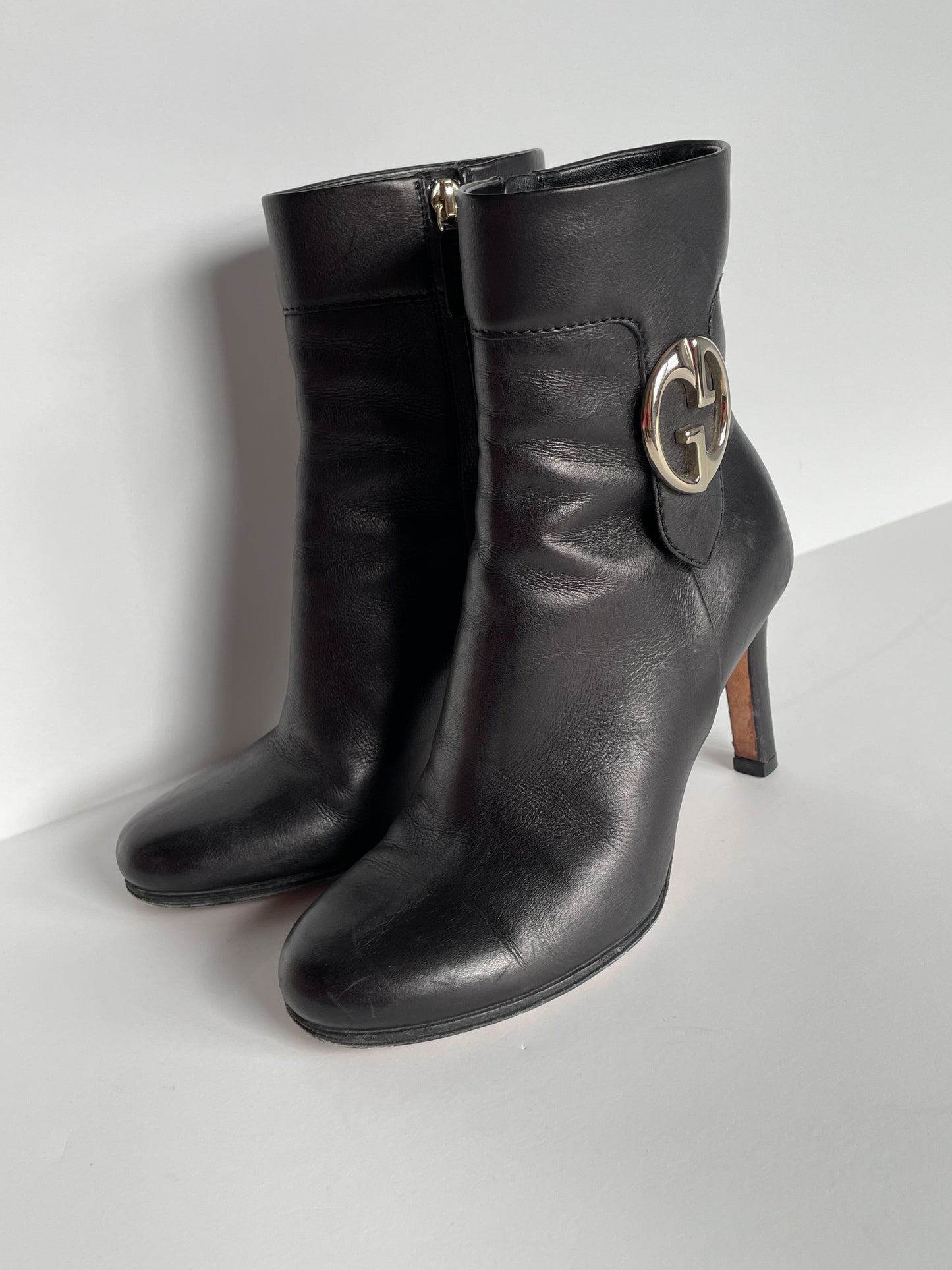 GUCCI Black Leather Ankle Boot Heel - Size 35