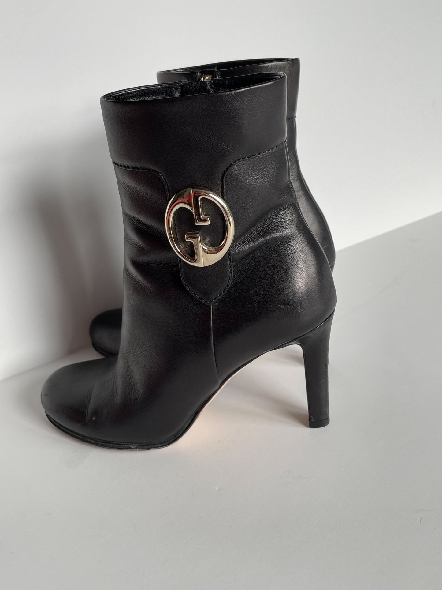 GUCCI Black Leather Ankle Boot Heel - Size 35