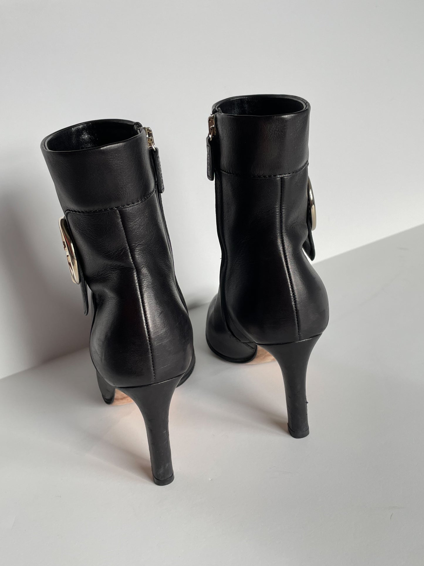 GUCCI Black Leather Ankle Boot Heel - Size 35