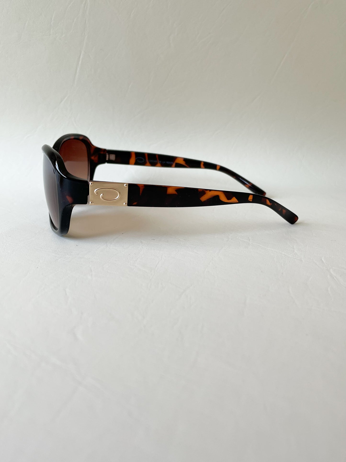 O by Oscar de la Renta Tortoiseshell Sunglasses