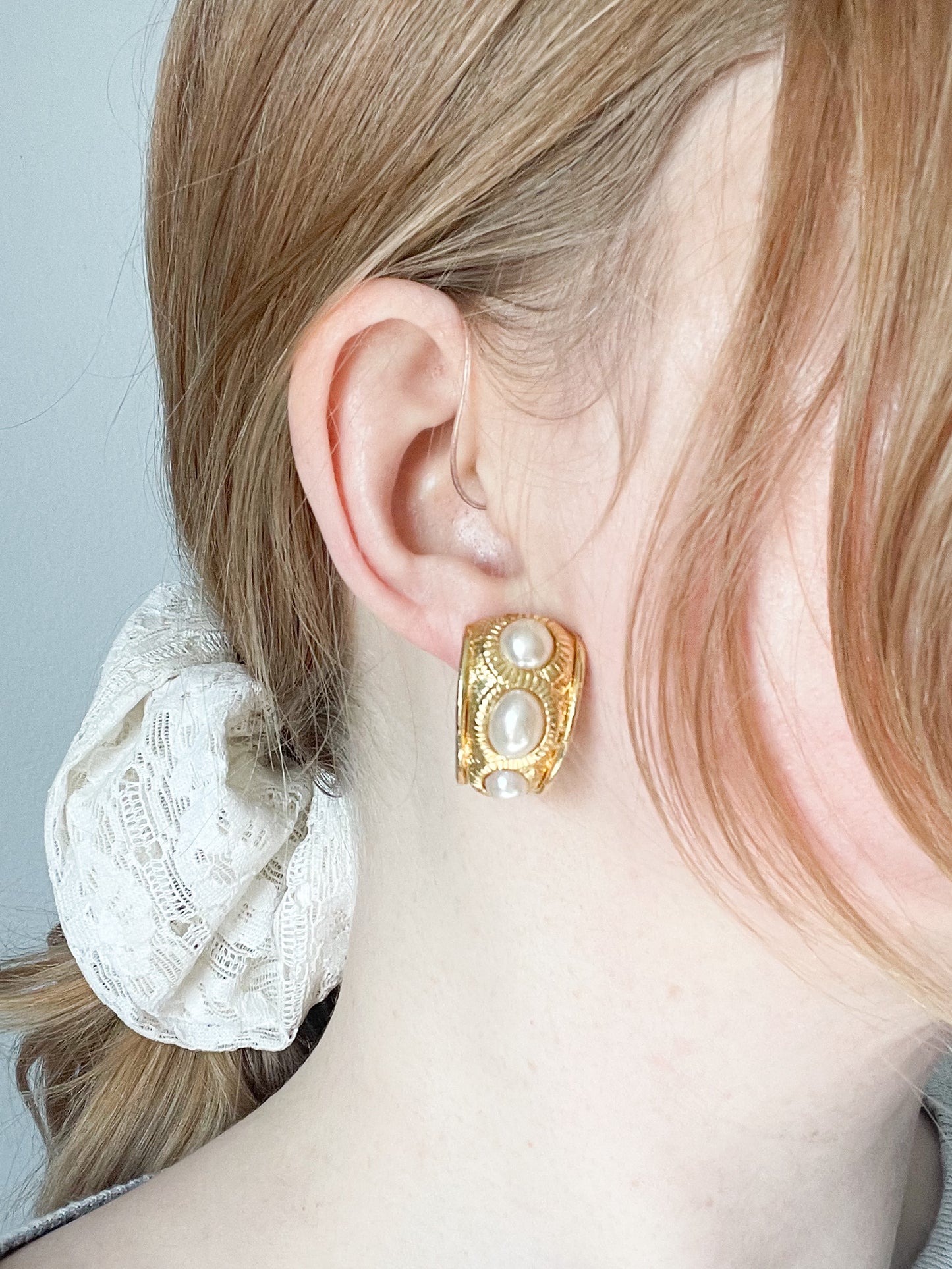 Vintage Gold Pearl Chunky Clip On Earrings